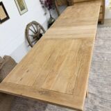 Farmhouse table with central extensions