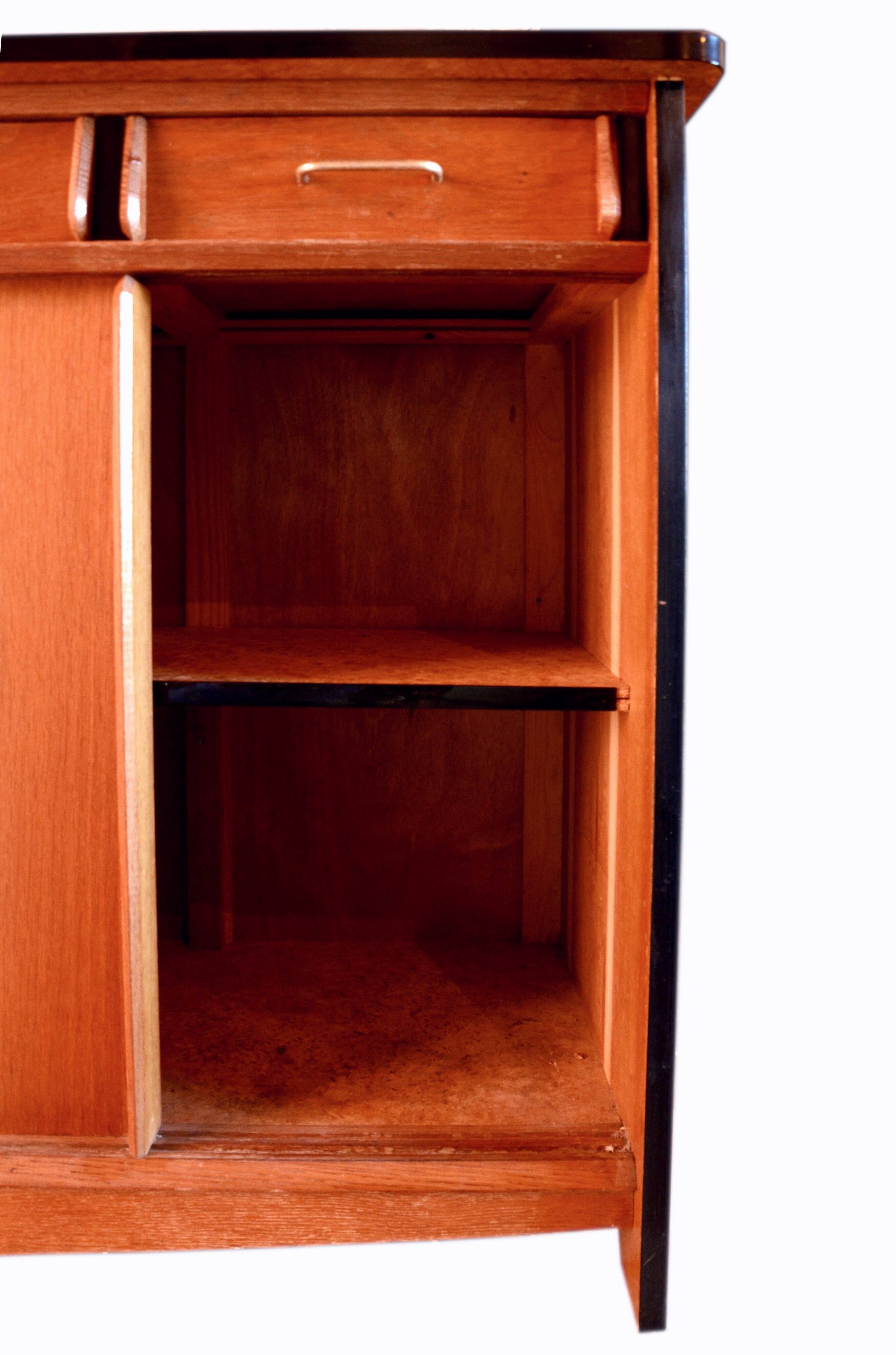 Wooden enfilade with fuchsia pink and black formica, 1950s, 130x50x100cm