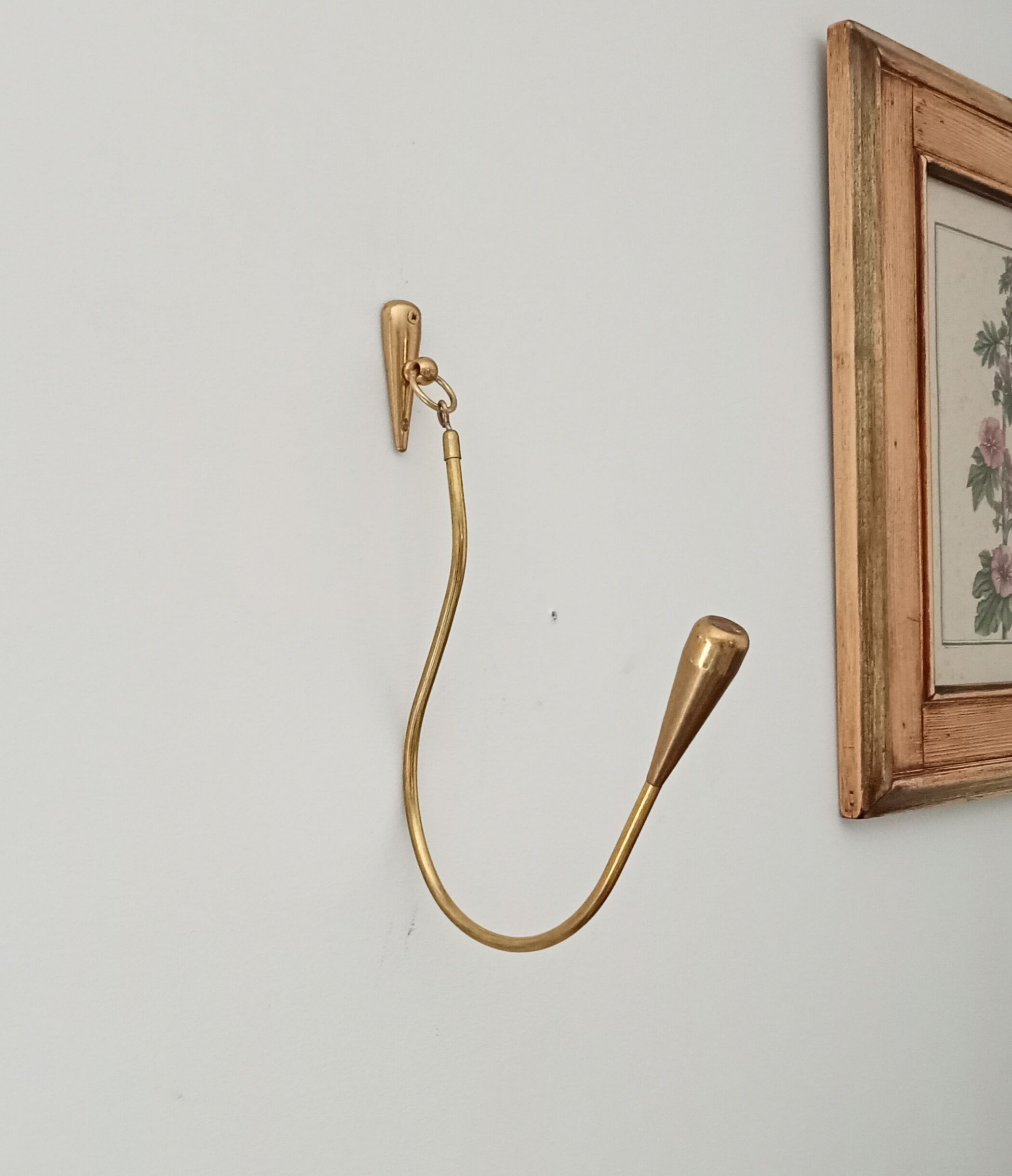 Vintage patère in solid golden brass