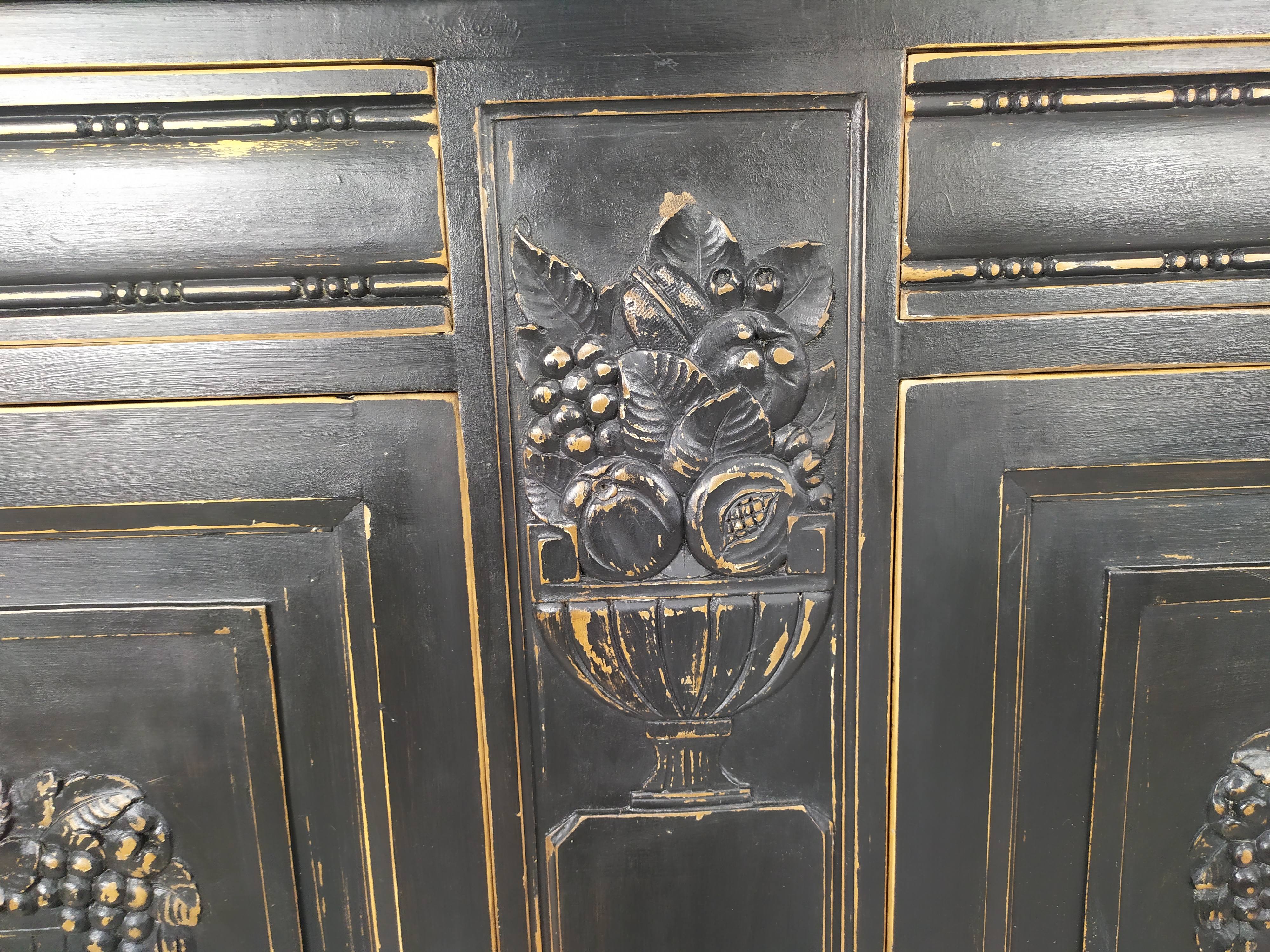 Buffet 1920 patinated black