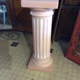 Colonne en plâtre
