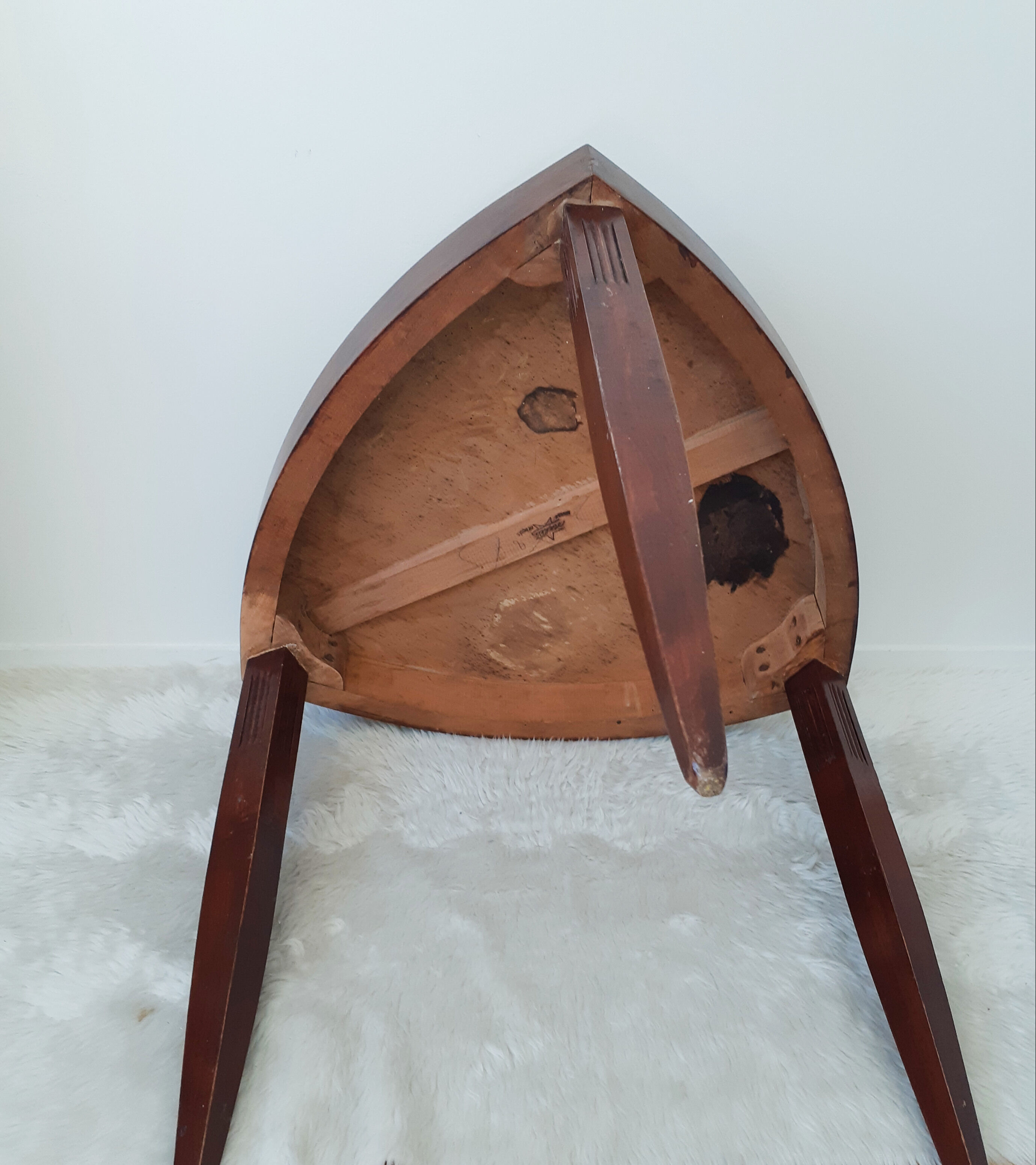 Stella triangular table, vintage, art deco
