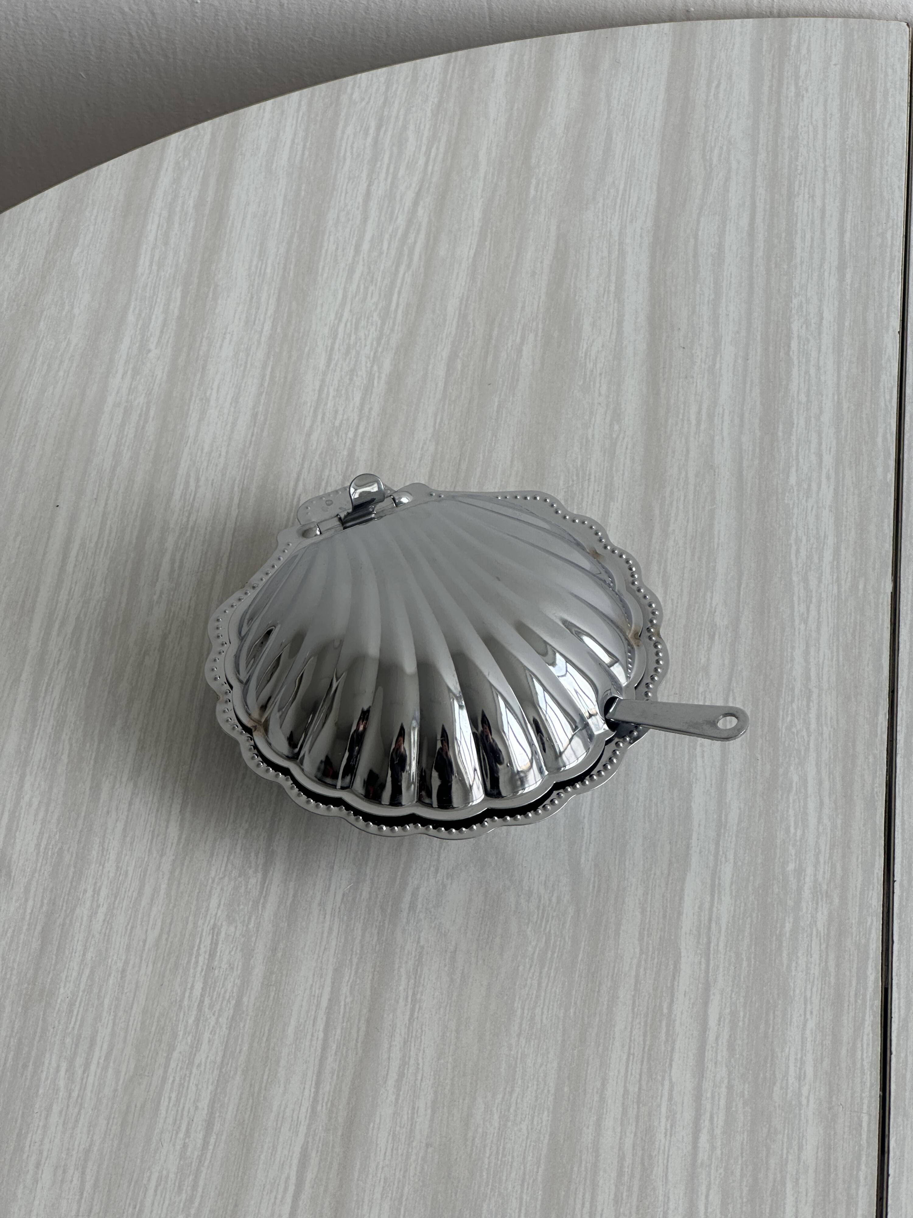 Antique shell butter dish in silver metal and blue glass