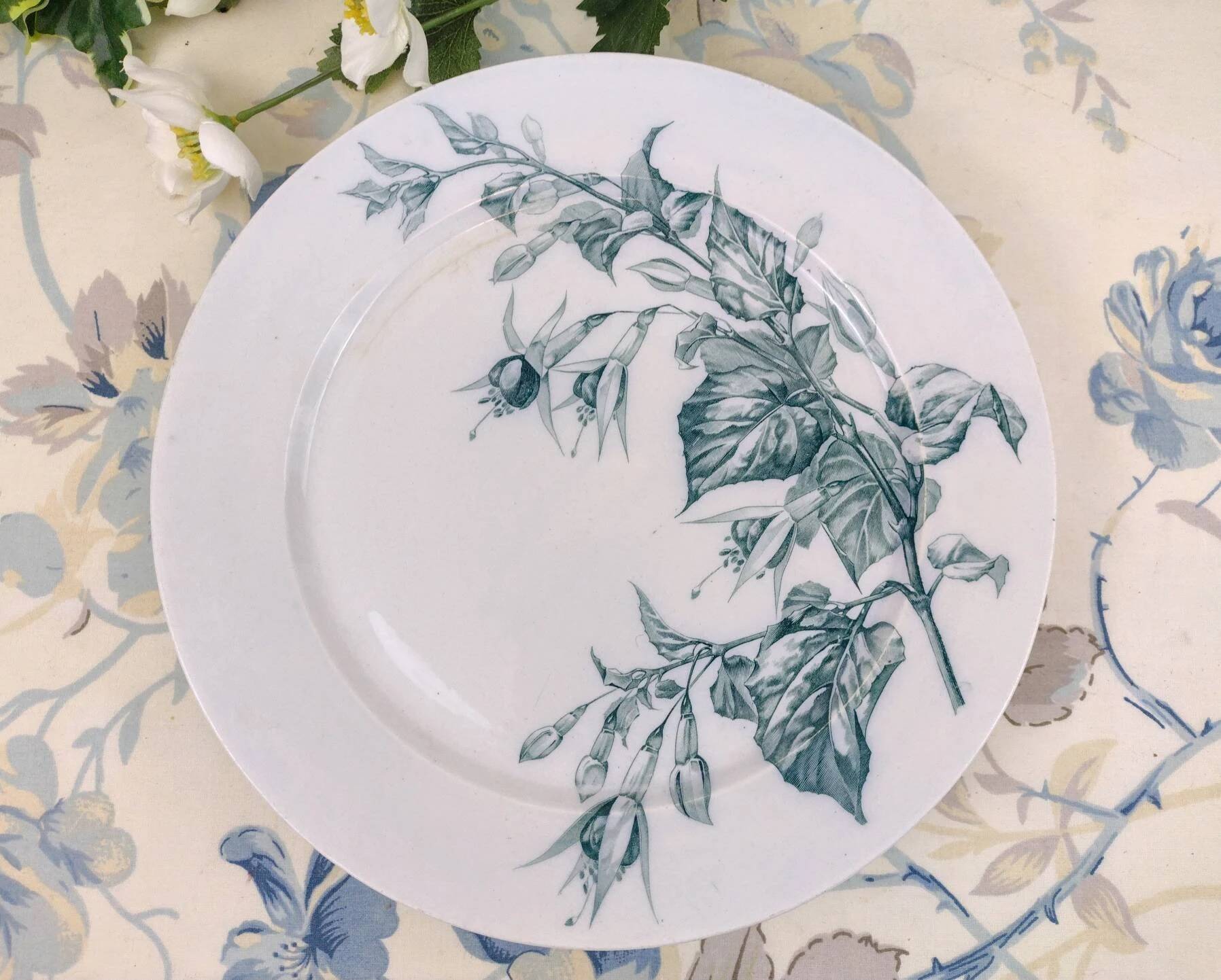 Sarreguemines “Fushia” Foot Shower Plate