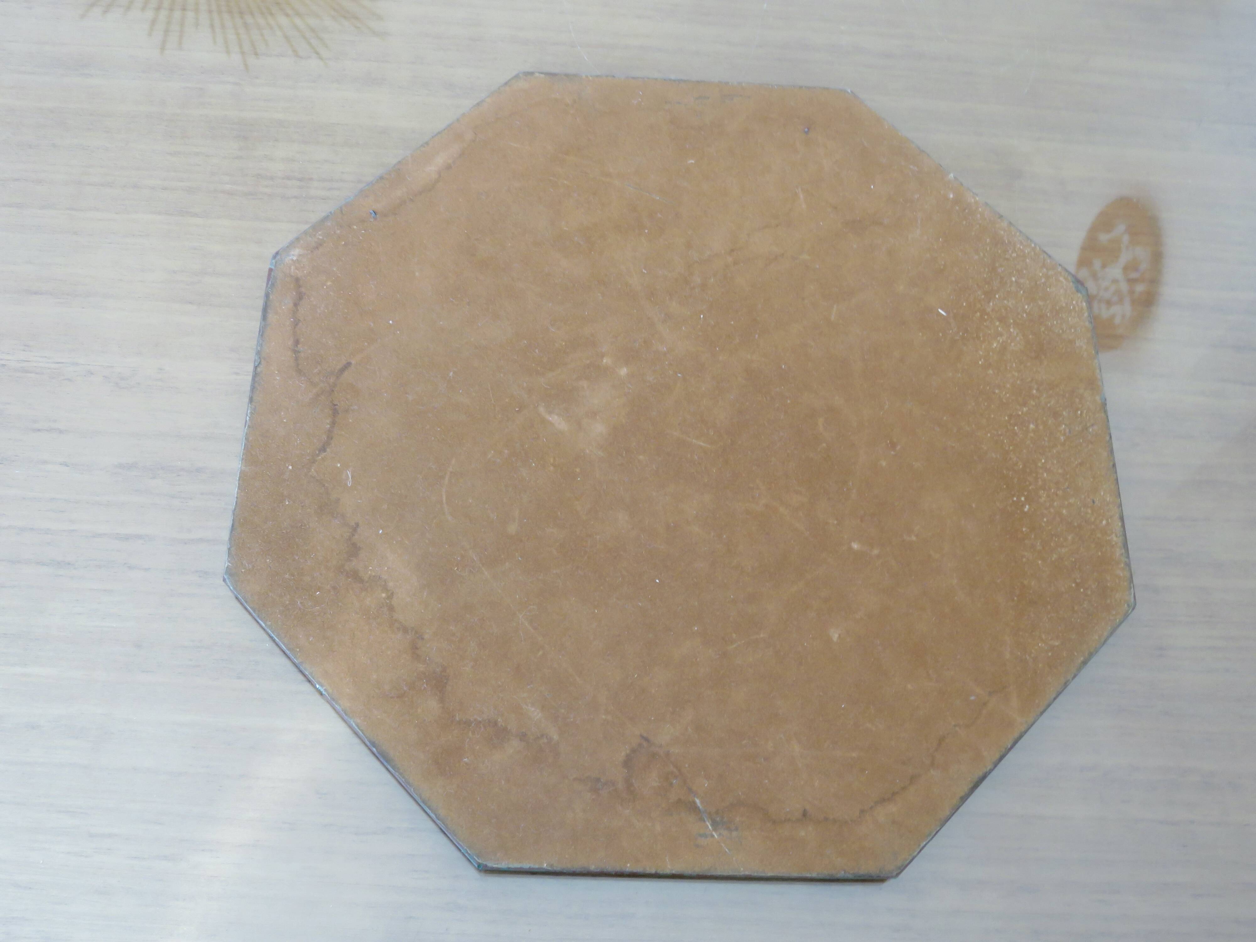 Large bevelled octagonal mirror to be placed, 1940s.