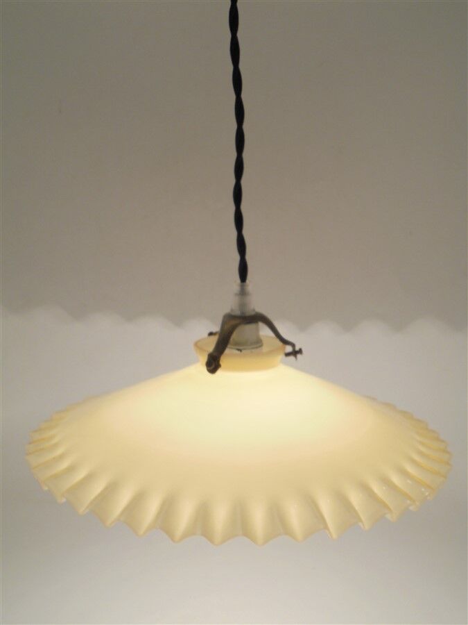 Suspension en opaline jaune