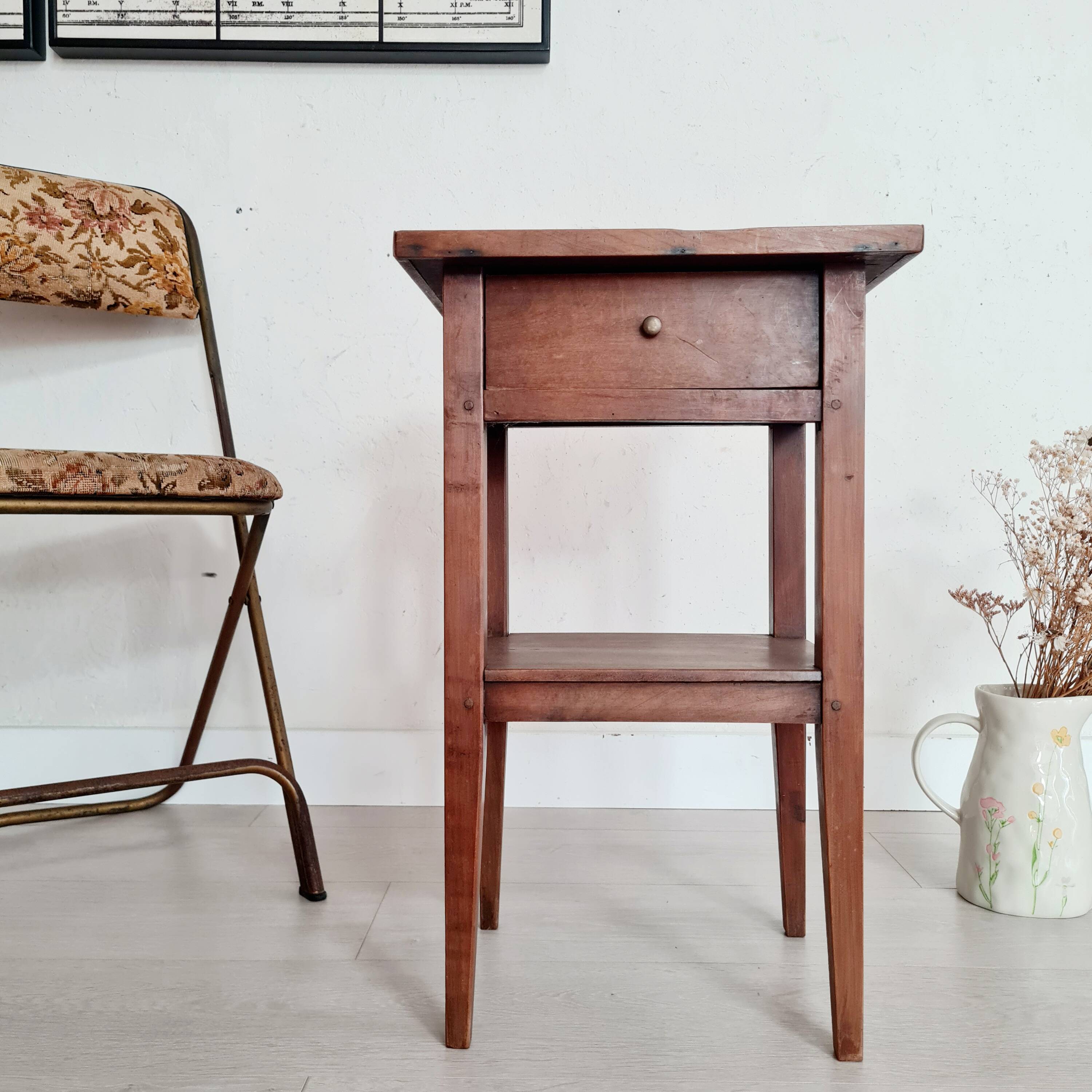 Chevet, table d'appoint en bois