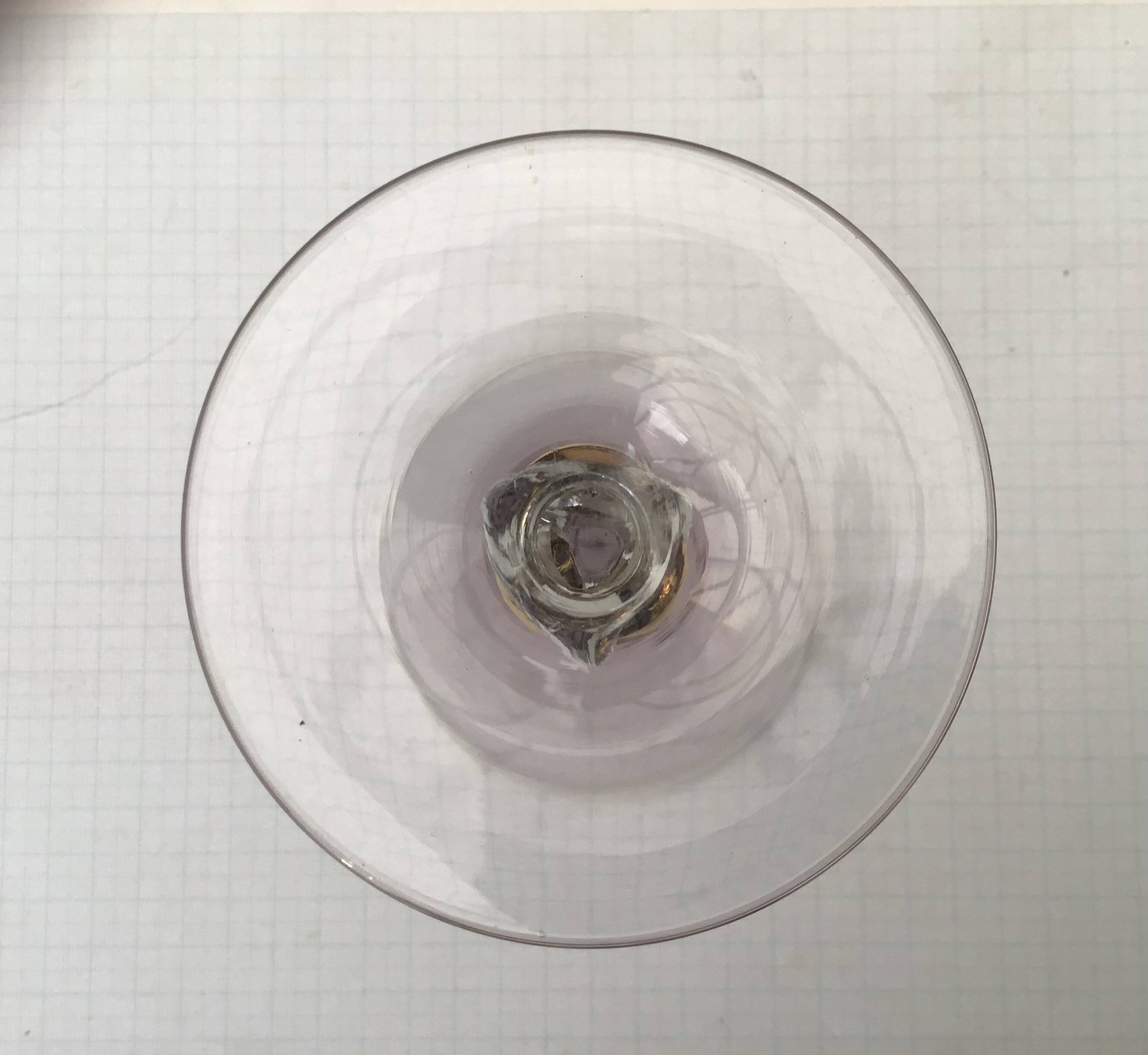 Joseph Stanik 6 red wine glasses of the Zuzanna model in Amethyst color with rims and golden ball