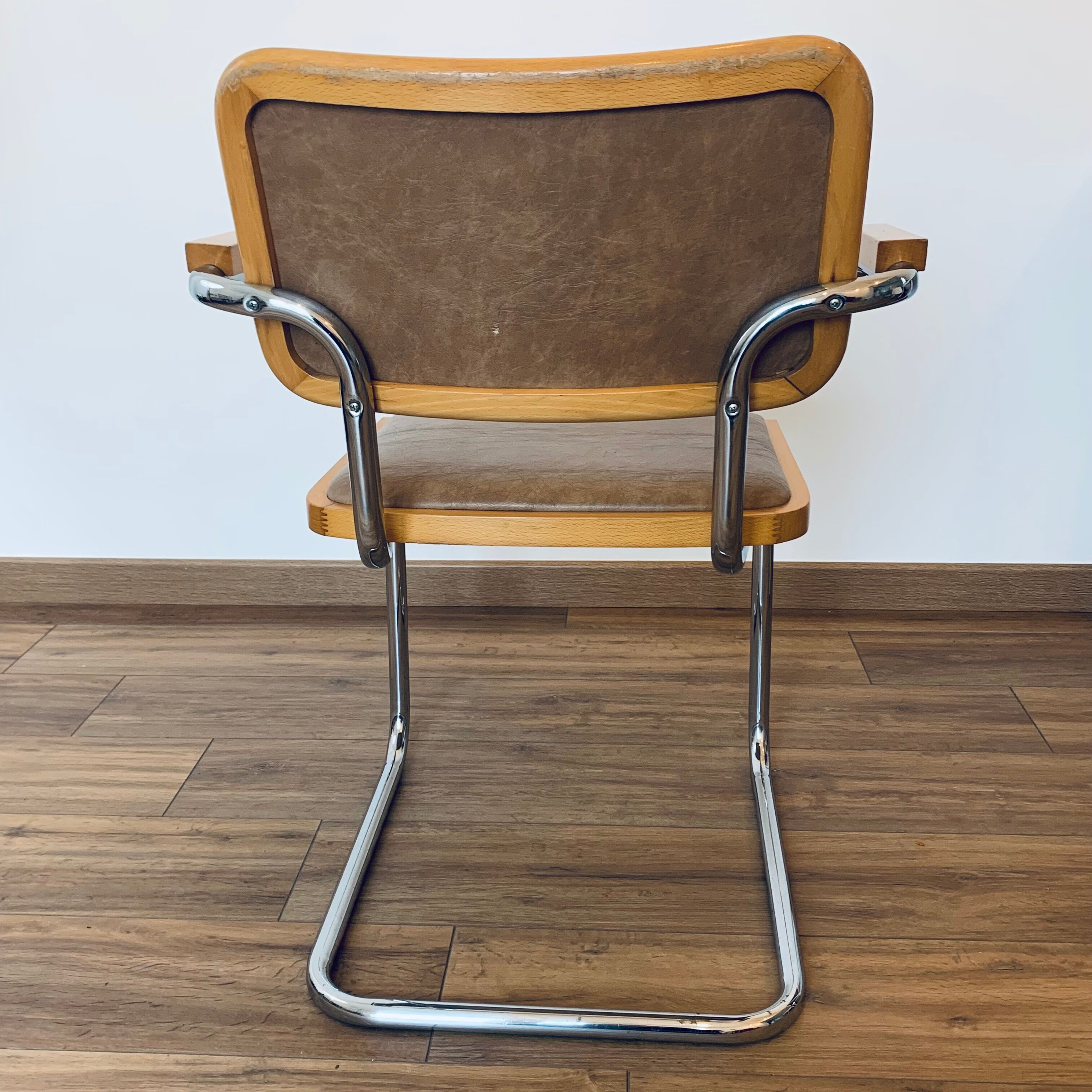 Fauteuil de Marcel Breuer, modèle B64