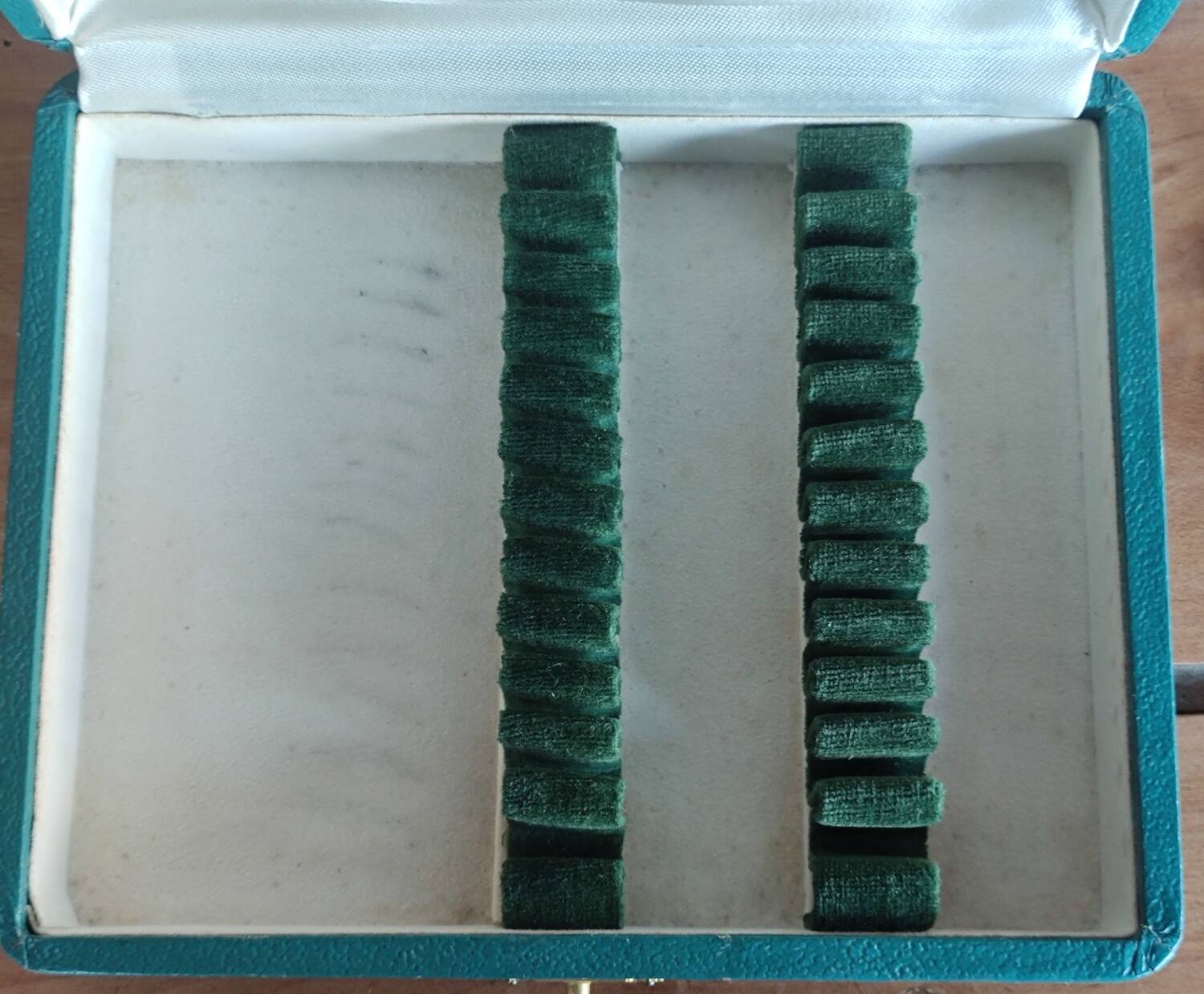 12 old silver-plated oyster forks