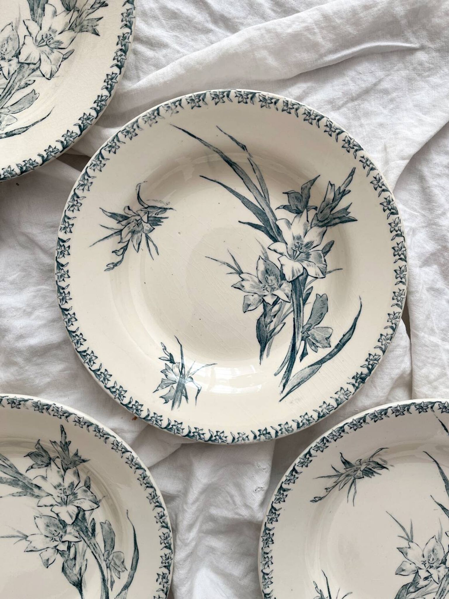 4 Gien ironstone soup plates “Gladiolus”