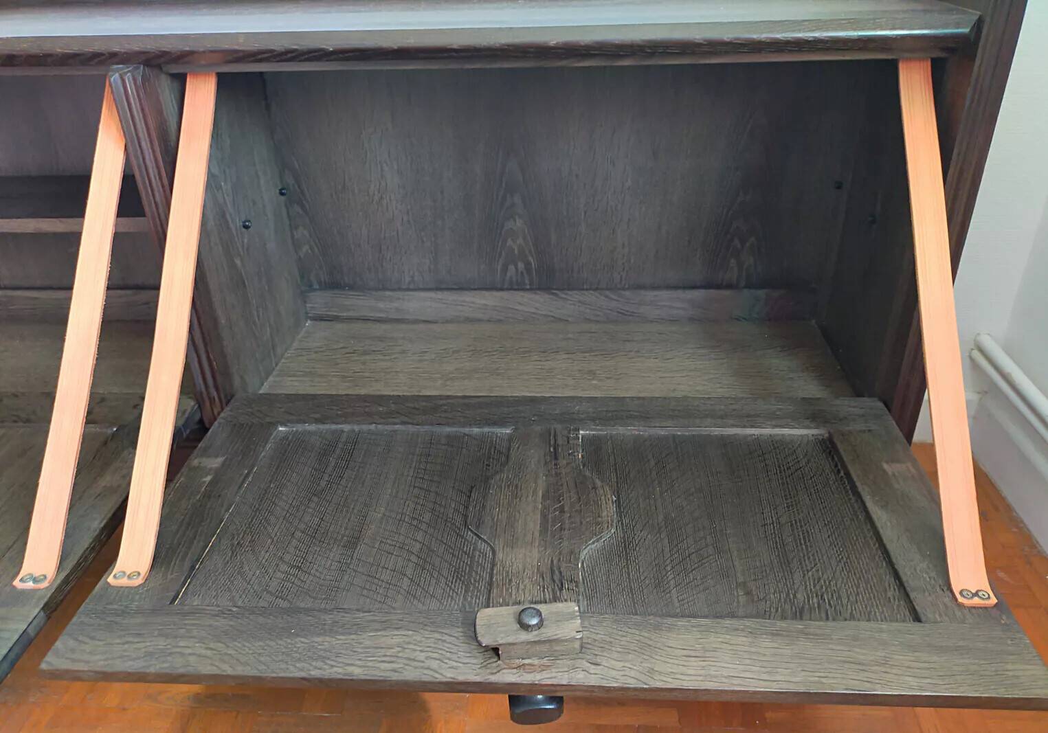 Enfilade Guillerme and Chambron in stained oak