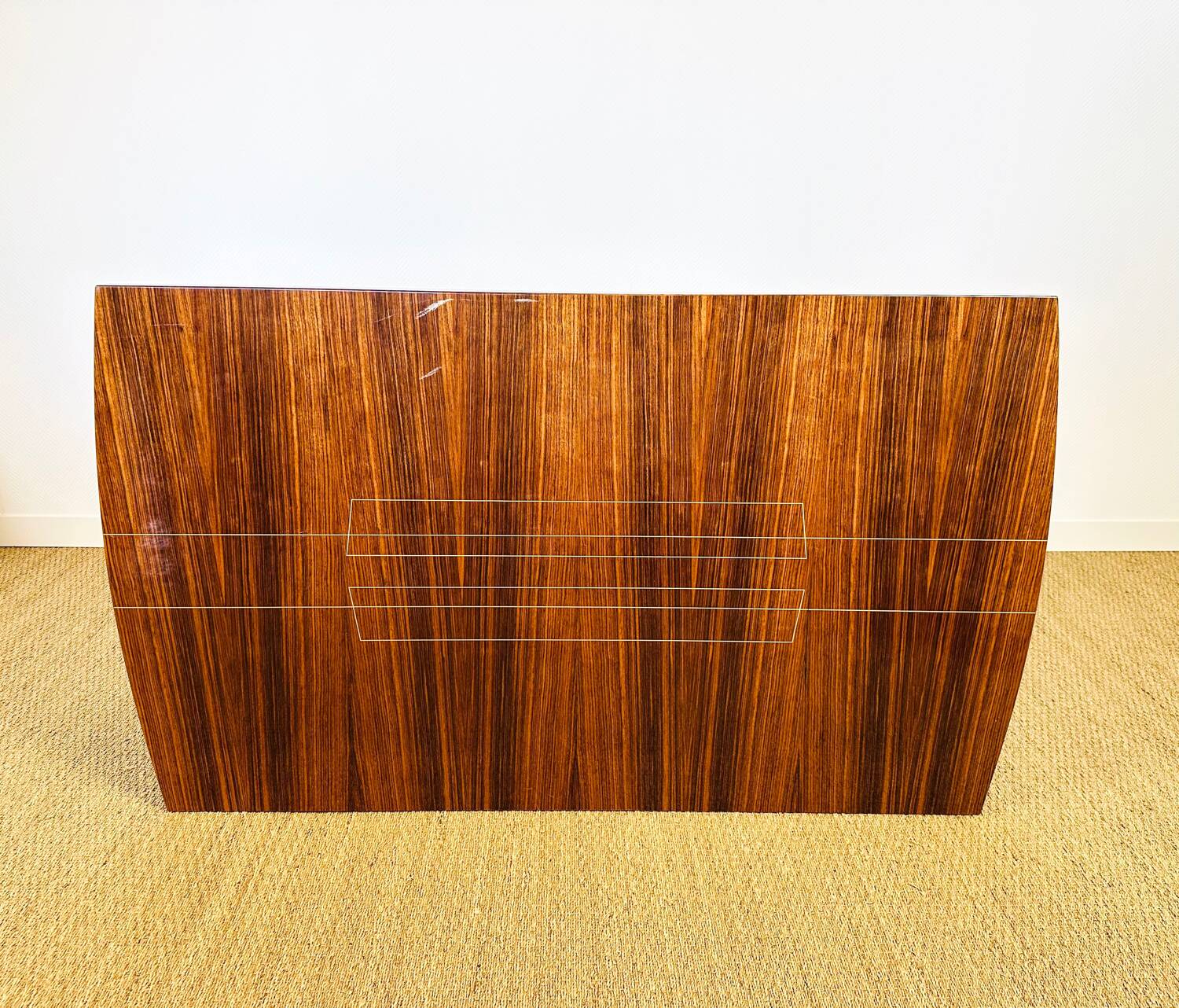 1960s Art Deco dining table varnished in rosewood.