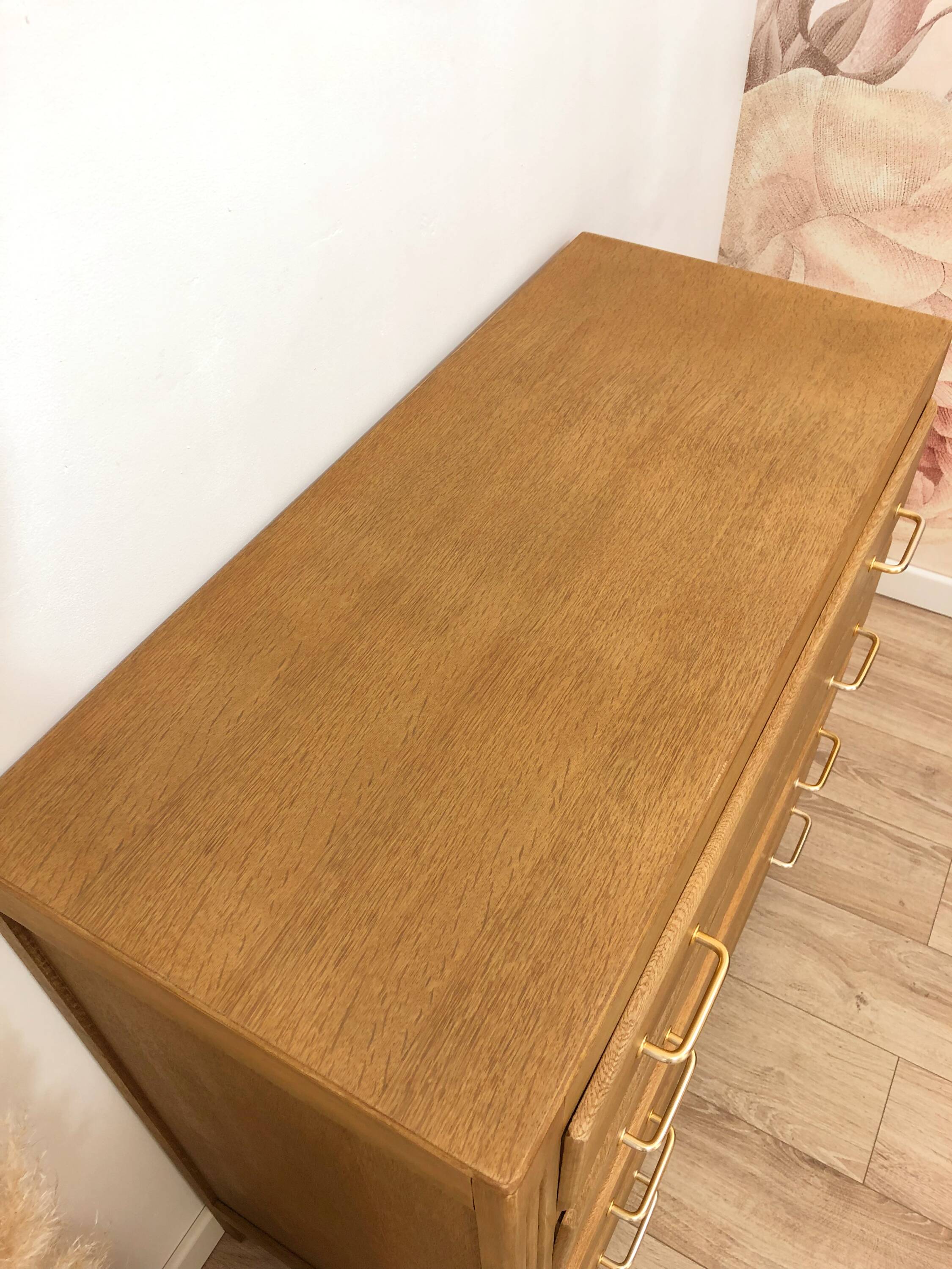 Commode parisienne vintage