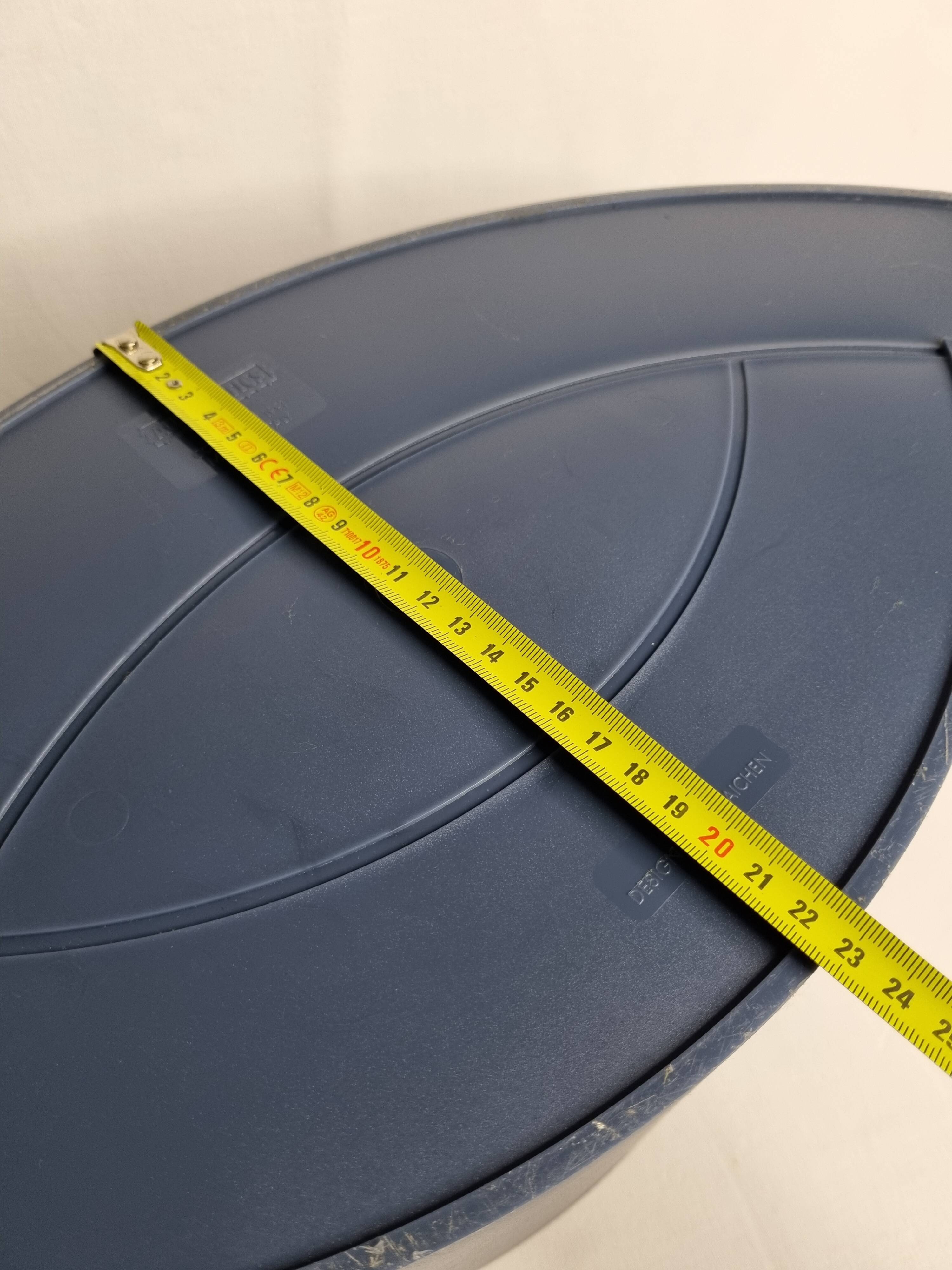 "Wave" magazine holder, design by Maier-Aichen for Authentics, Made in Italy, 90s