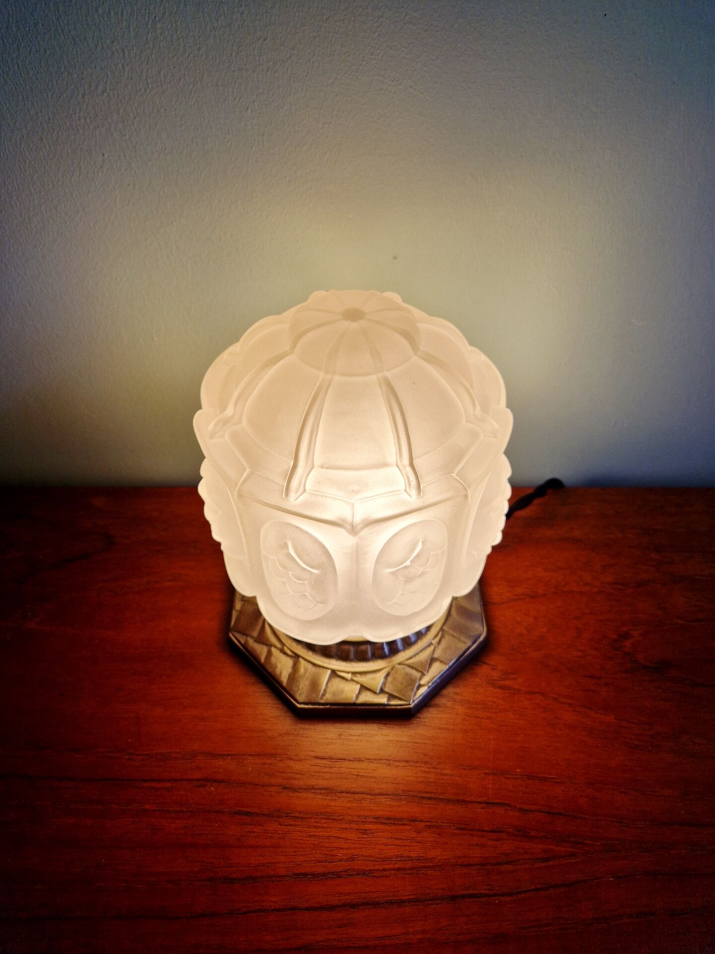 Art Deco night light in nickel-plated bronze and frosted glass, 1920.