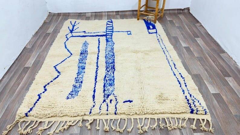 Handwoven natural wool rug, size 150/250 cm.