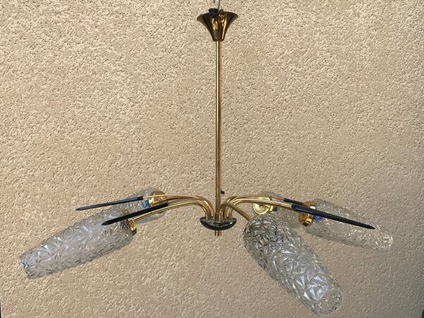 Lustre laiton et verre moulé, flèche en bakélite , année 50, 5 lampes