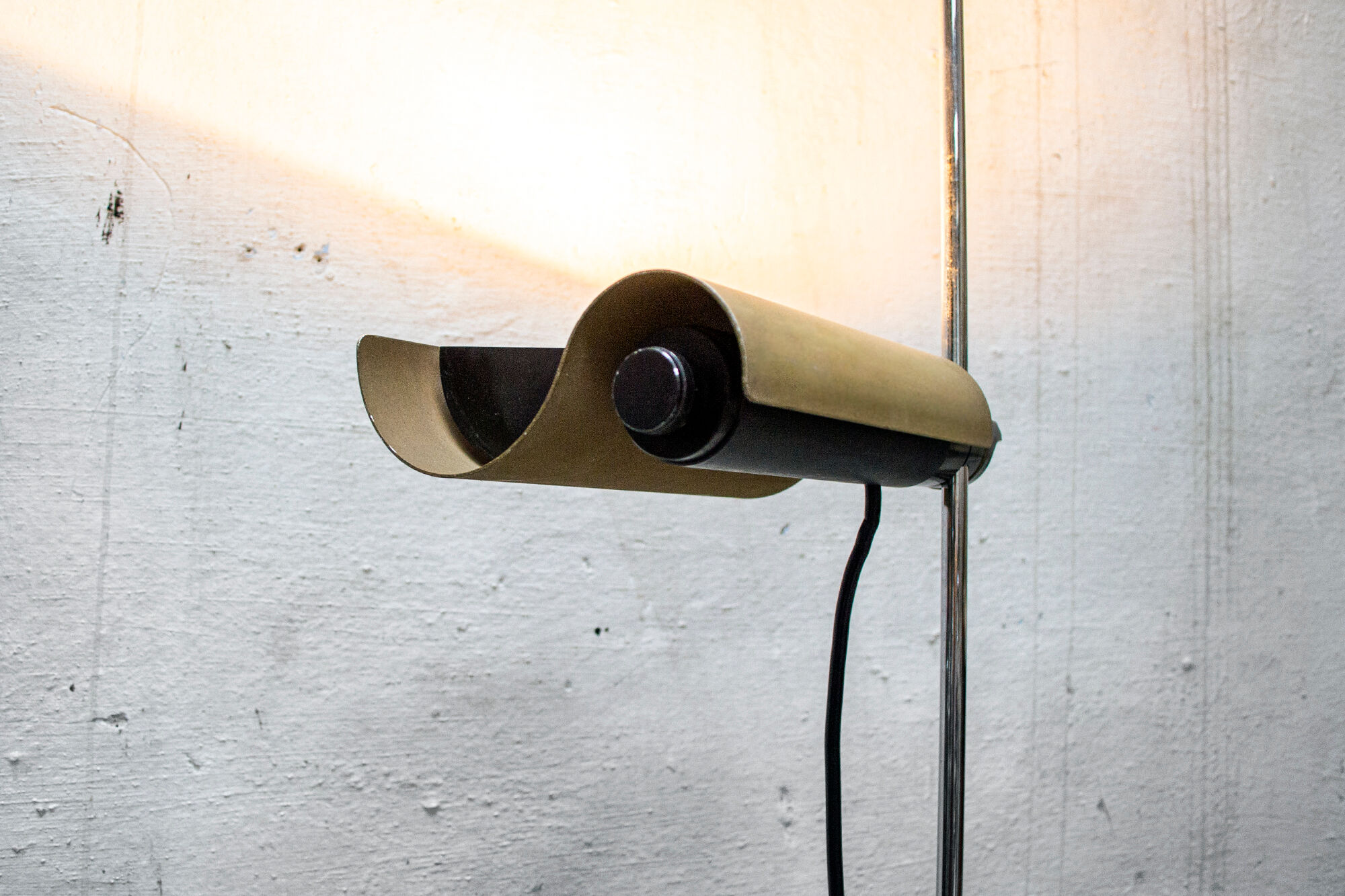 Dim 333 floor lamp by Vico Magistretti for Oluce Italia 1975