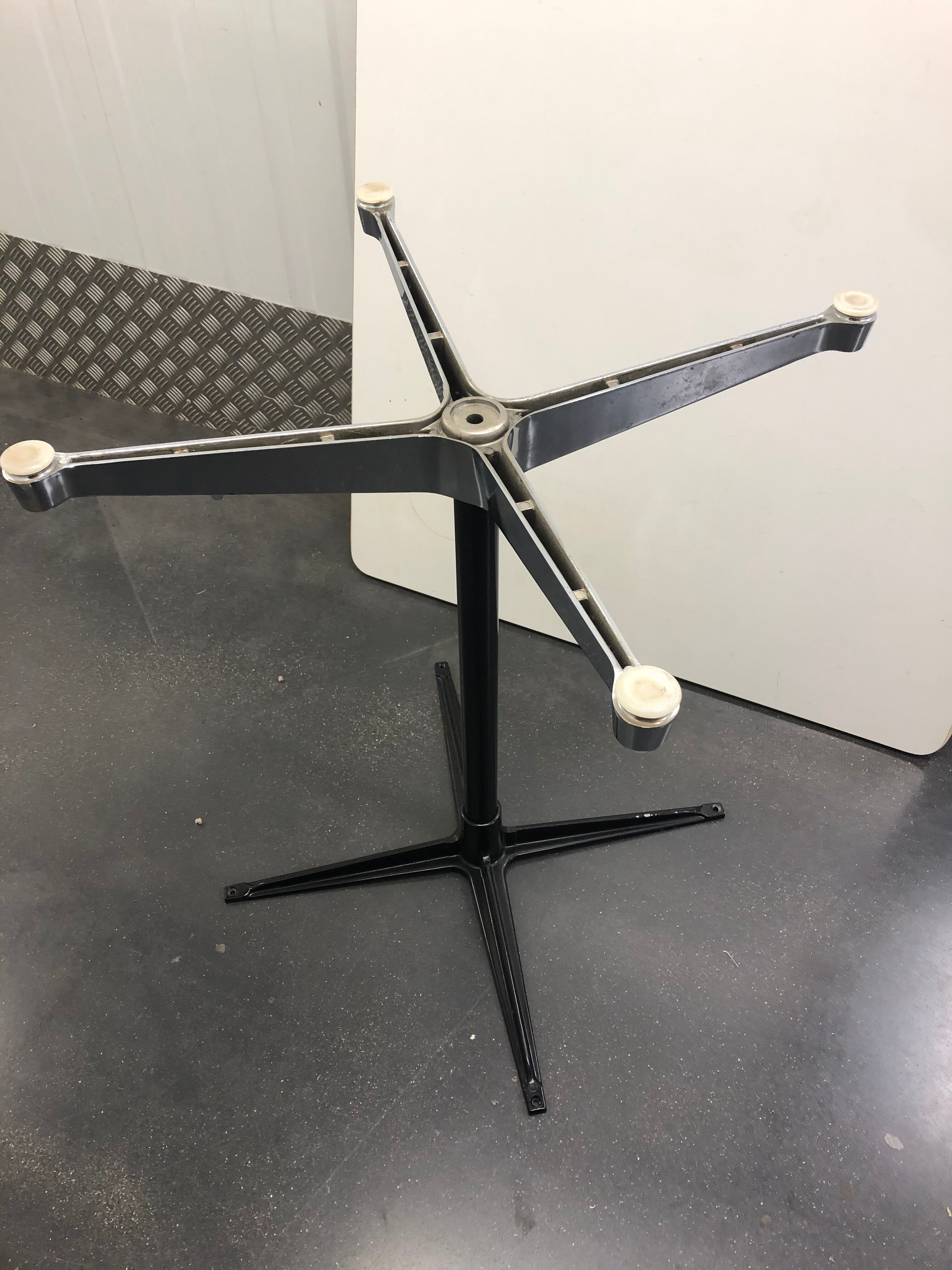 Charles & Ray Eames square table for Herman Miller 1960