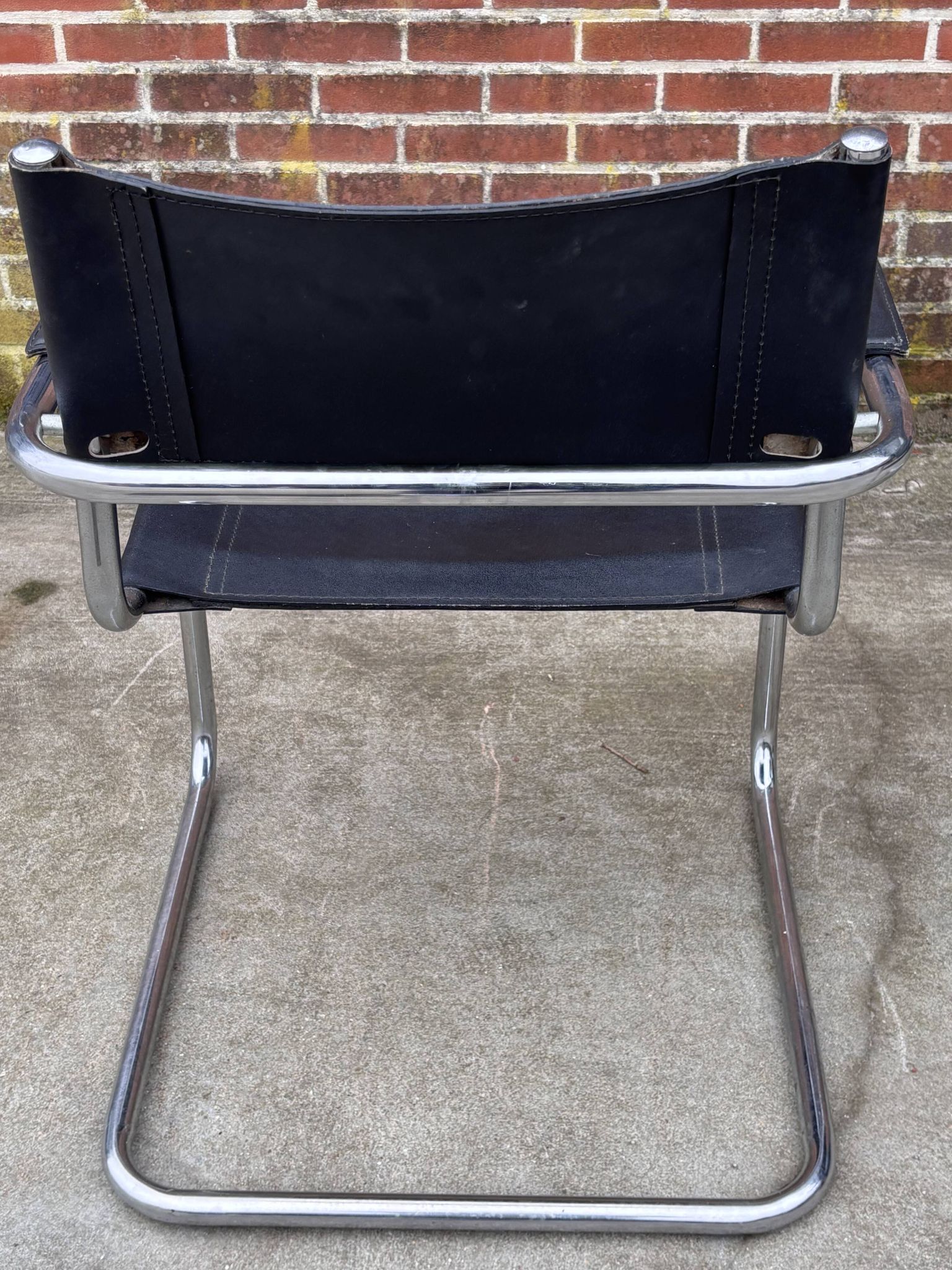 Set of 4 bauhaus cantilever chairs black leather and chrome design 80's