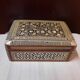 Boite orientale en marqueterie de nacre
