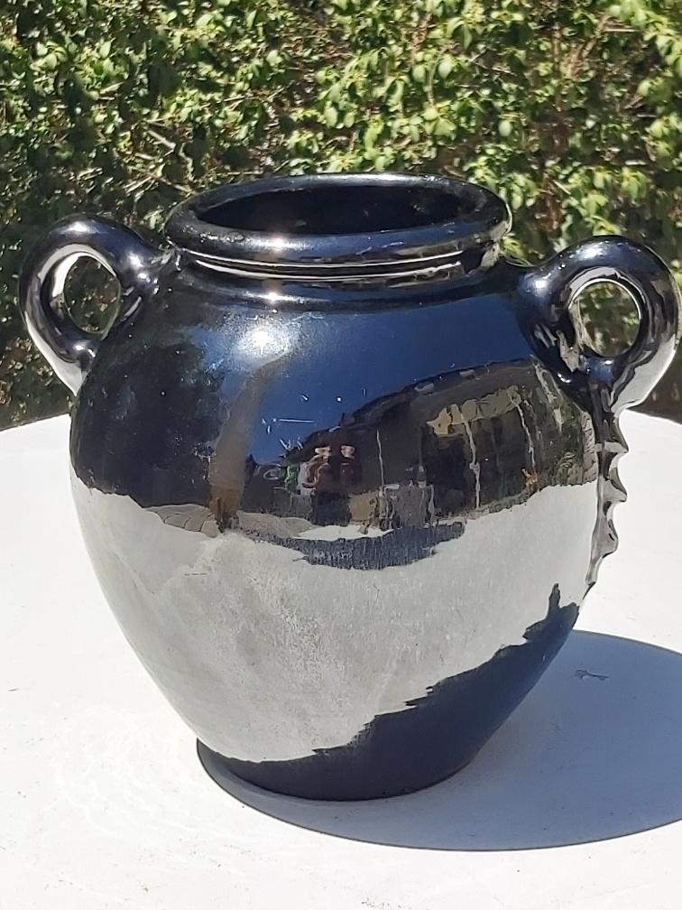 Biot glossy black potiche