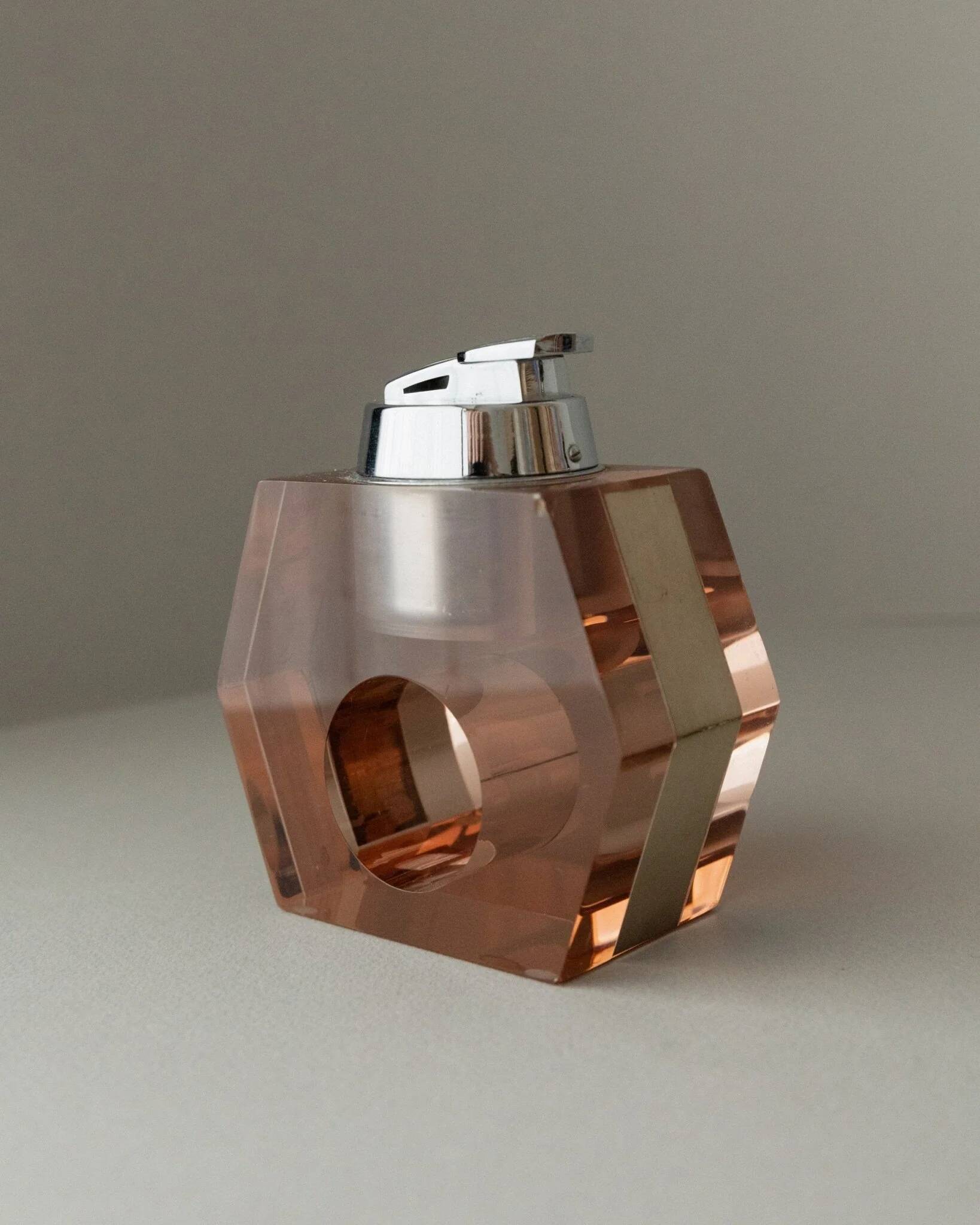 Apricot plexiglass table lighter by Astrolite with silver frame - Space Age Italian 1970s sculpture