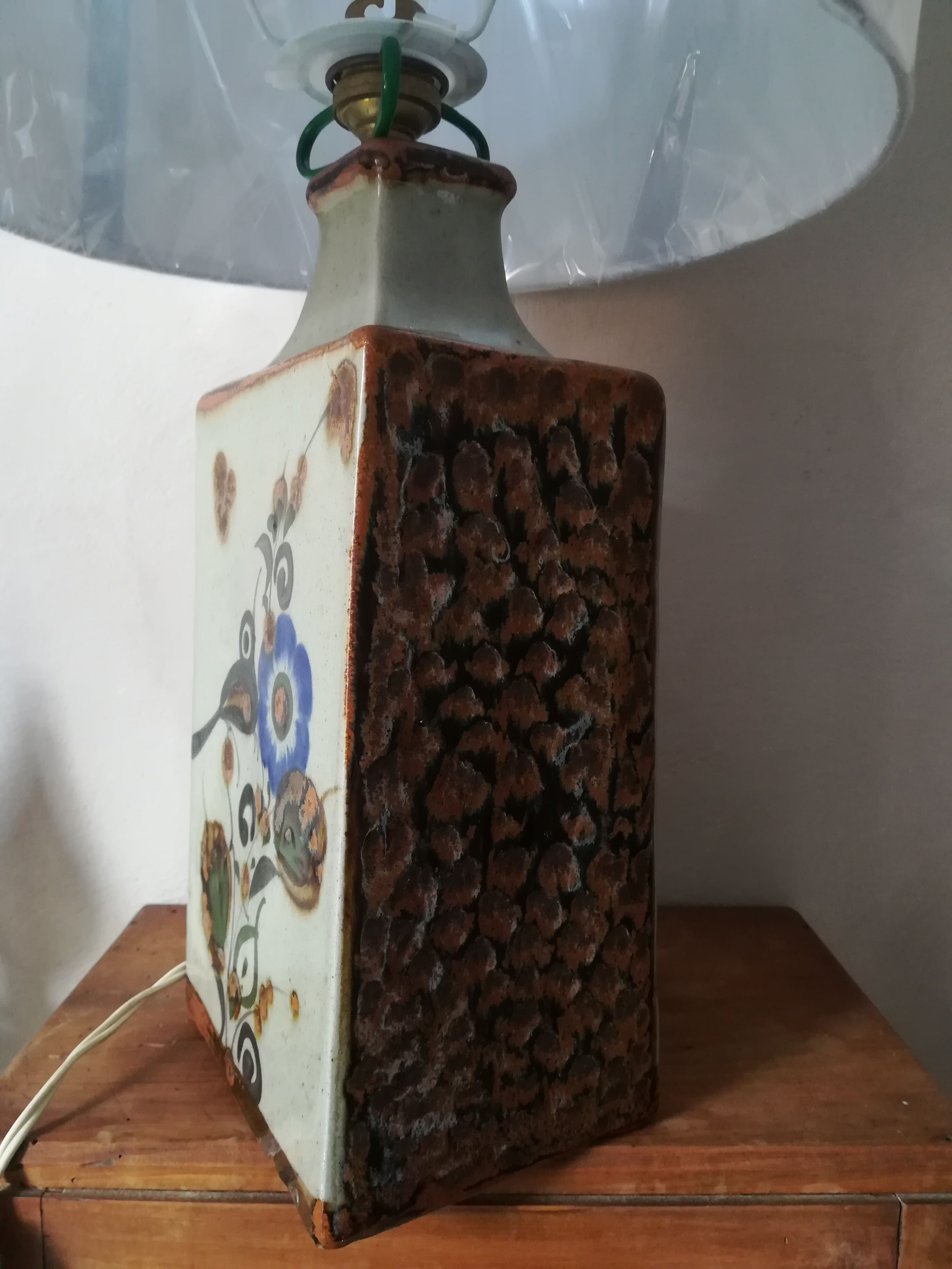 Ceramic lamp