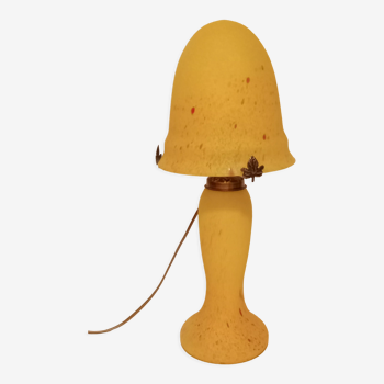 Lampe champignon pâte de verre jaune tacheté rouge
