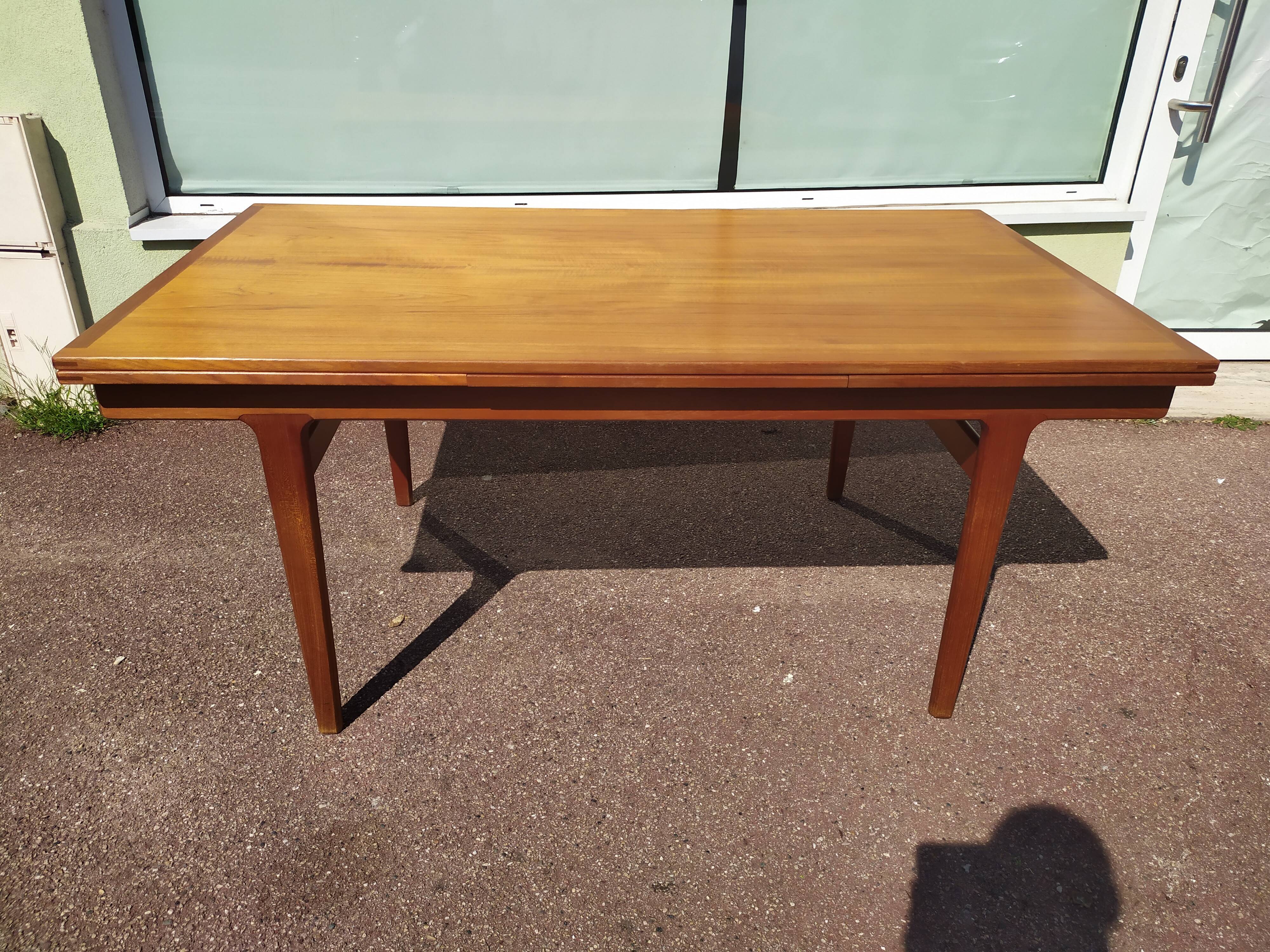 Scandinavian teak dining table with extension 6 to 10 people Henning Kjaernulf