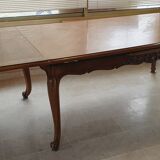 Extendable cherry wood dining table 2 extensions