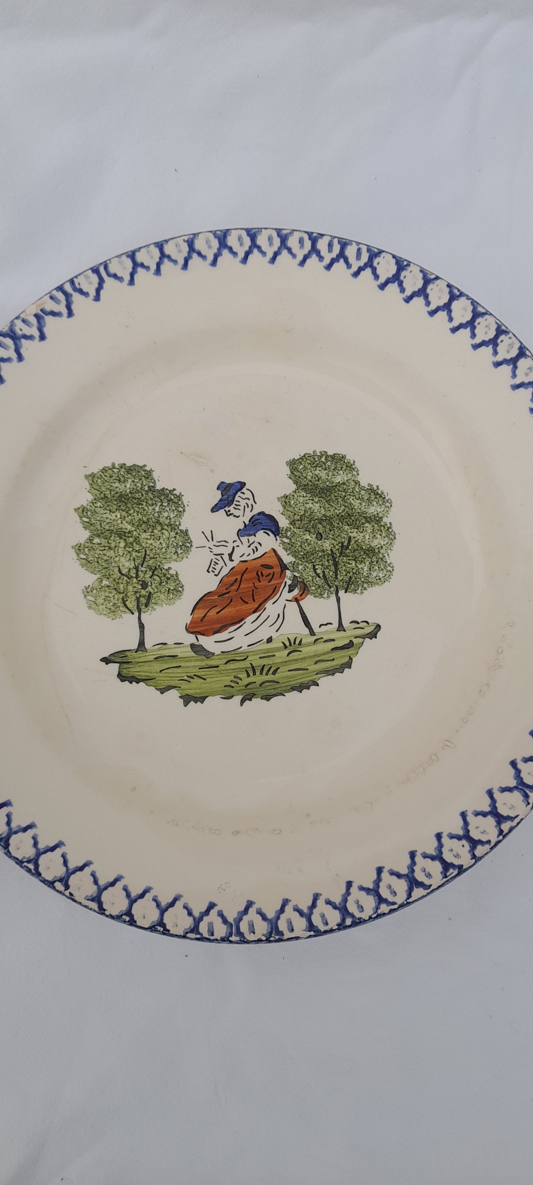 2 earthenware plates of Saint Clement hand painted diam 23 cm