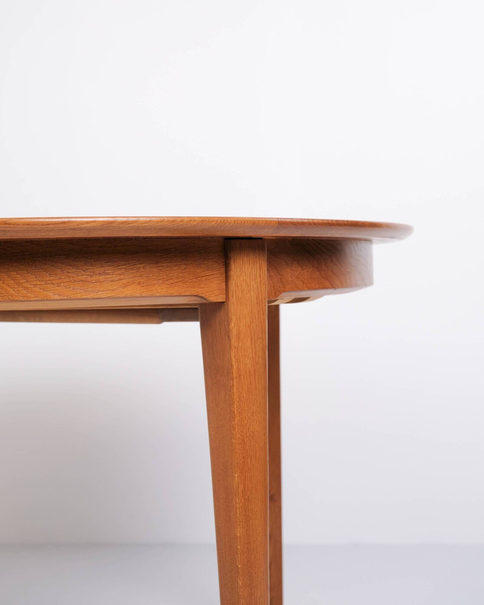 Dining table - Oak wood - Danish design - 1960s