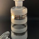 Flacon ancien en verre satiné et décor argenté – Années 1950-60
