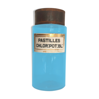 Napoleon lll pharmacy pot