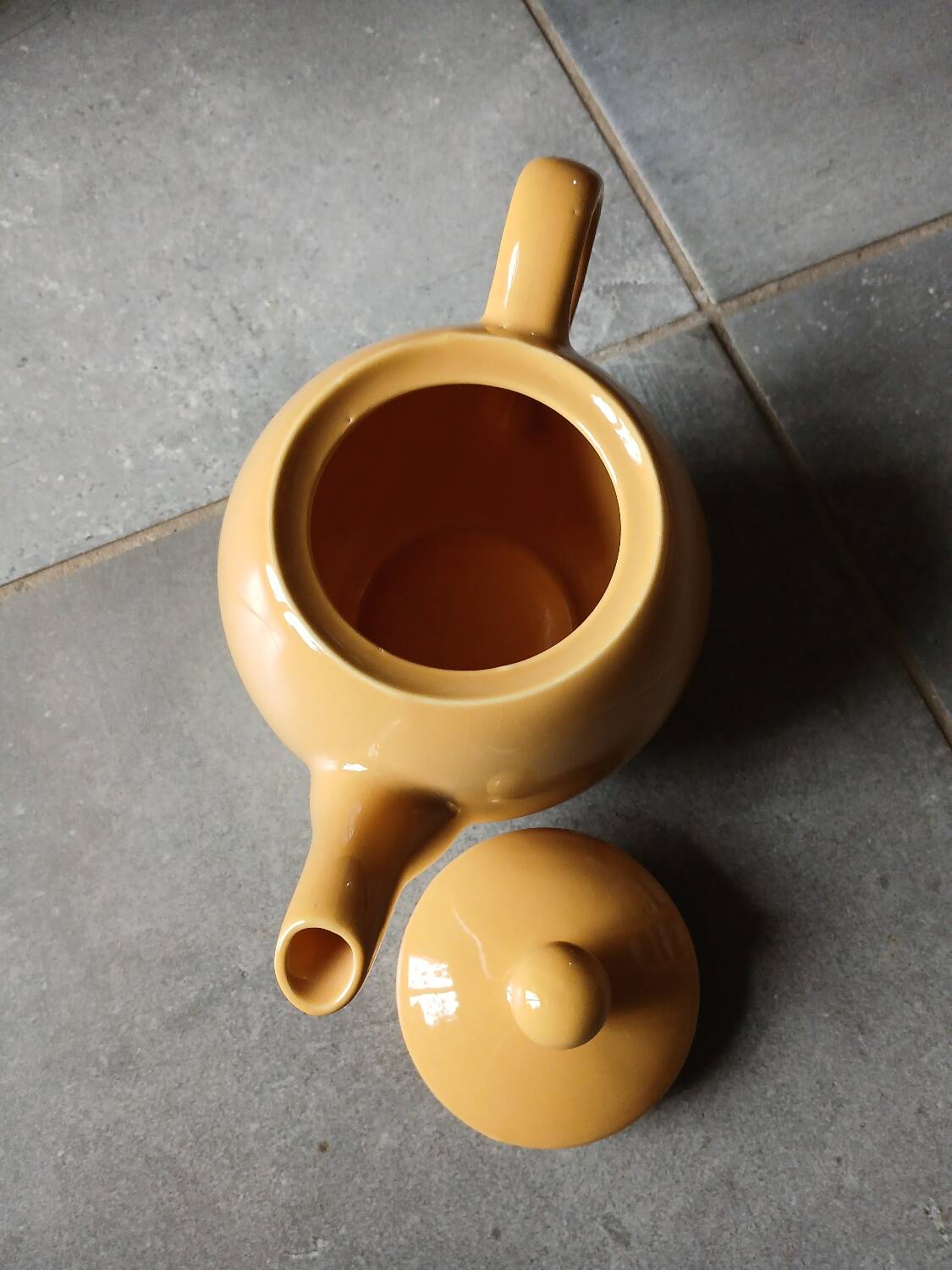 Ocher yellow teapot