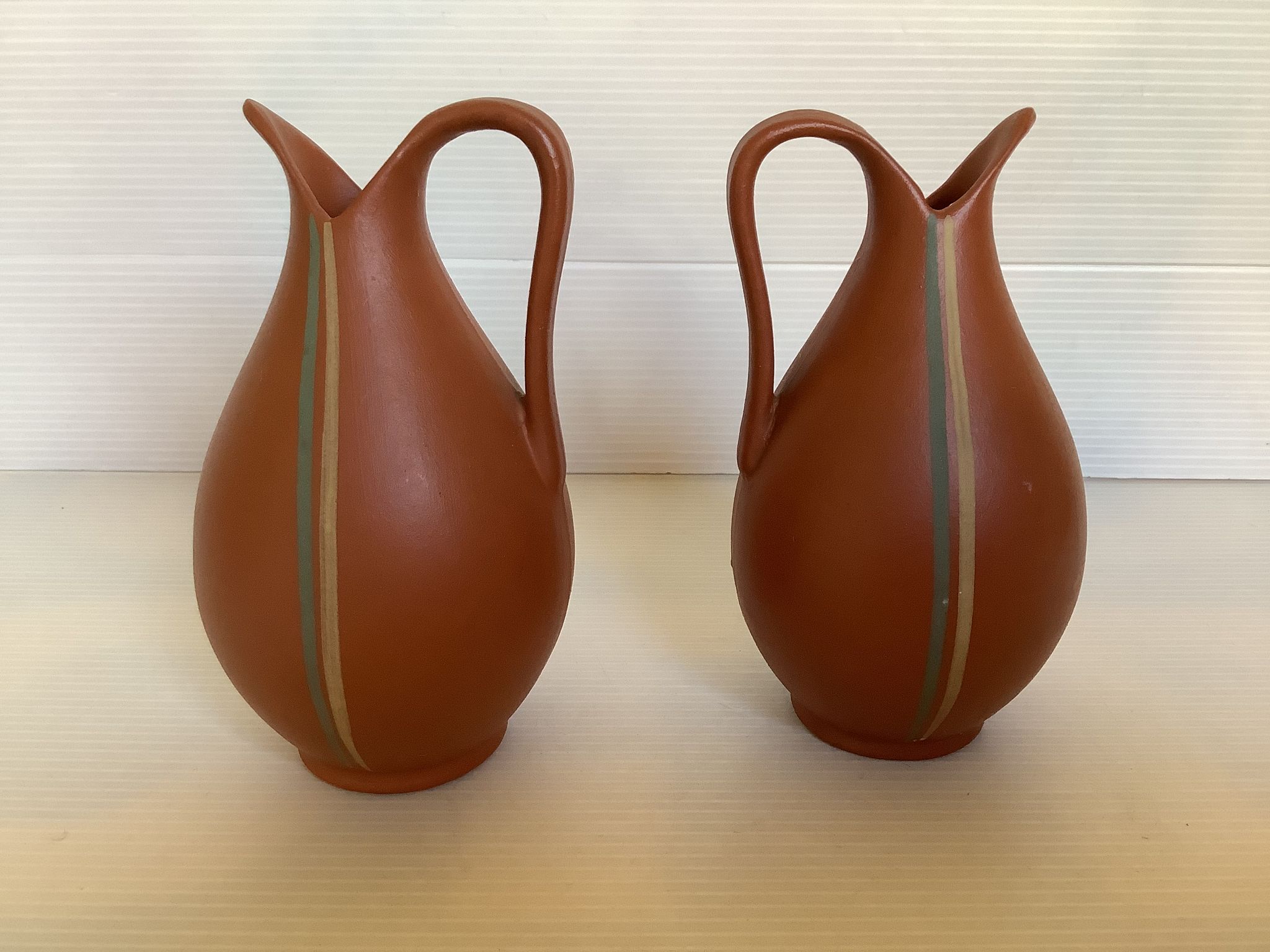 Paire de vases terra cotta Sawa foreign