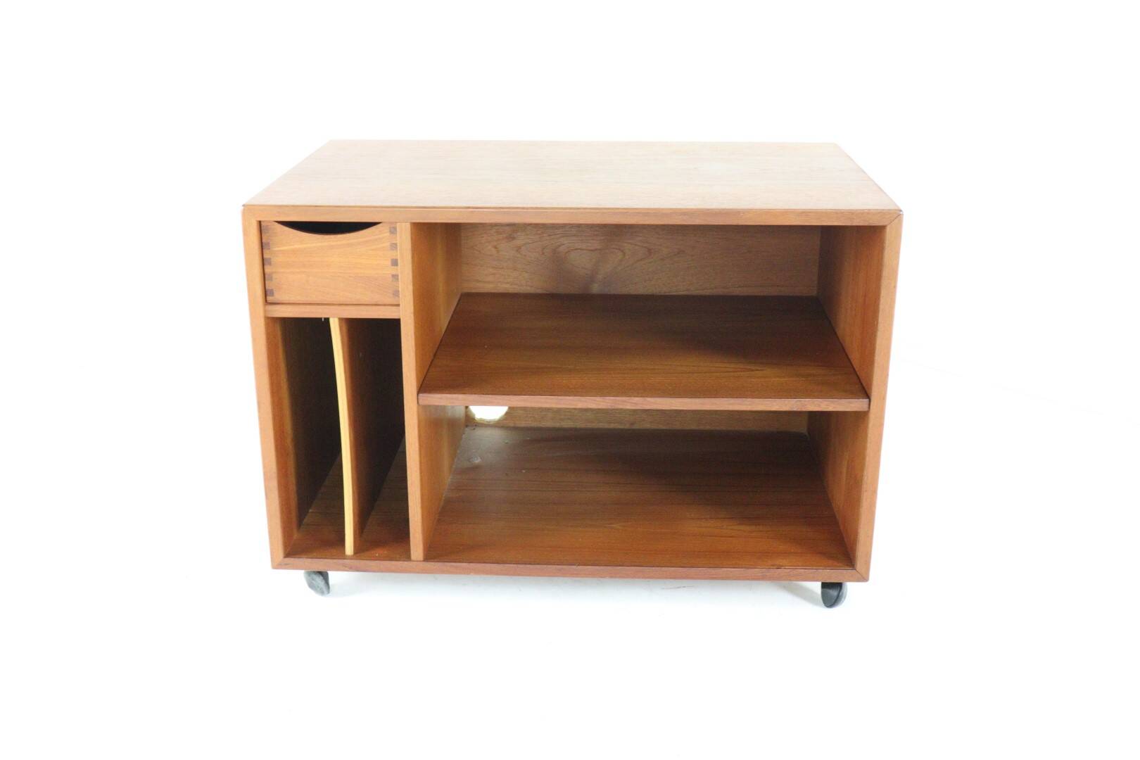Vintage Dyrlund teak audio cabinet 'Glämmel'