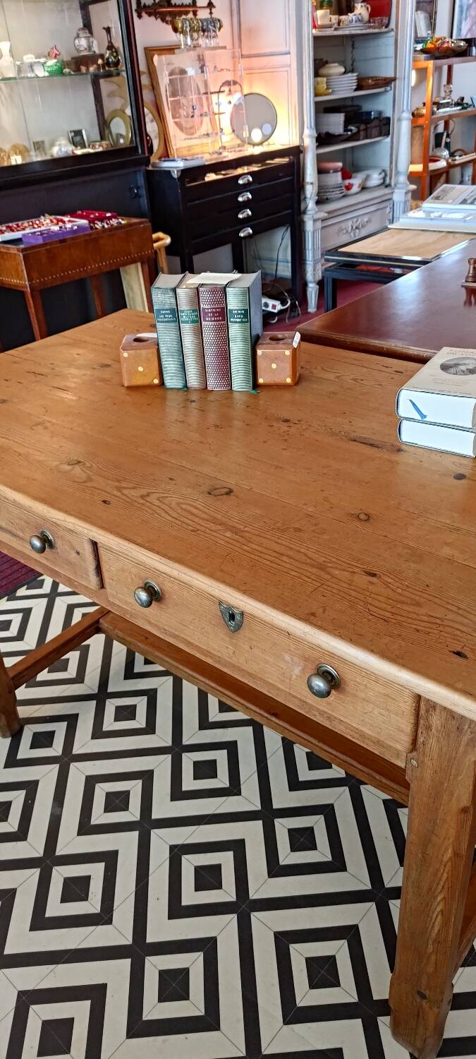 Pine farmhouse table