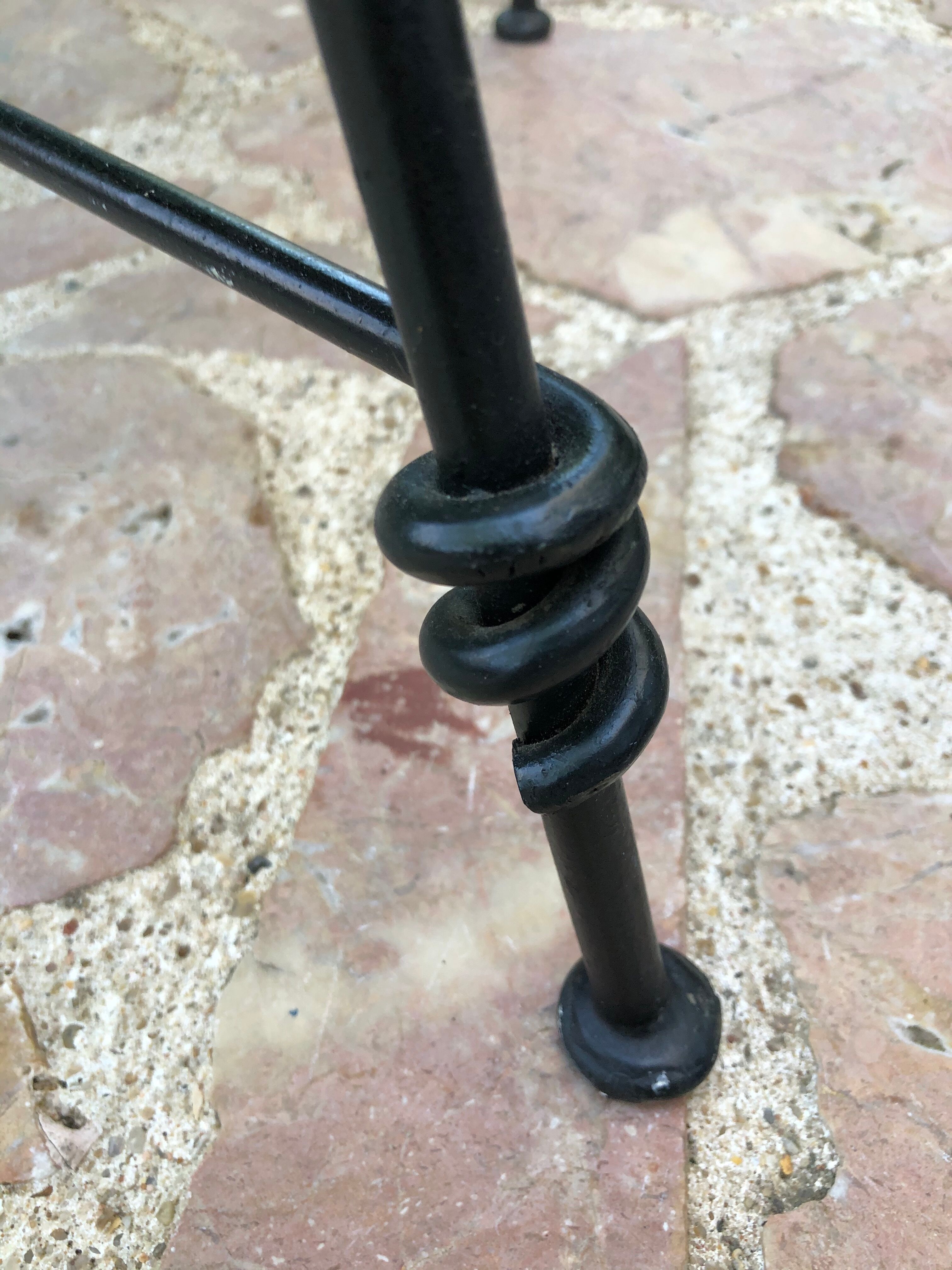 Paire de fauteuils vintage en fer forgé et osier