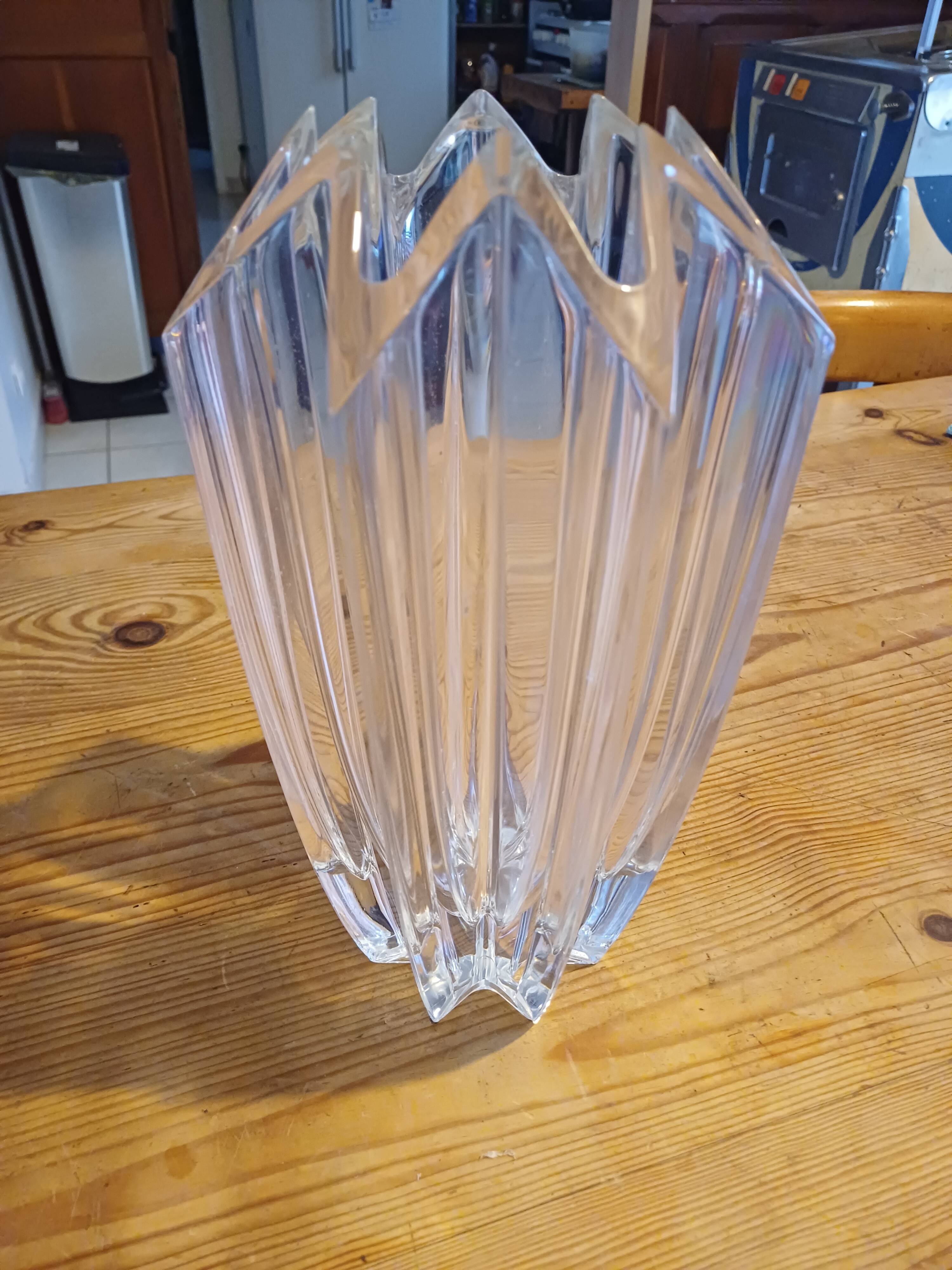 Art deco crystal vase