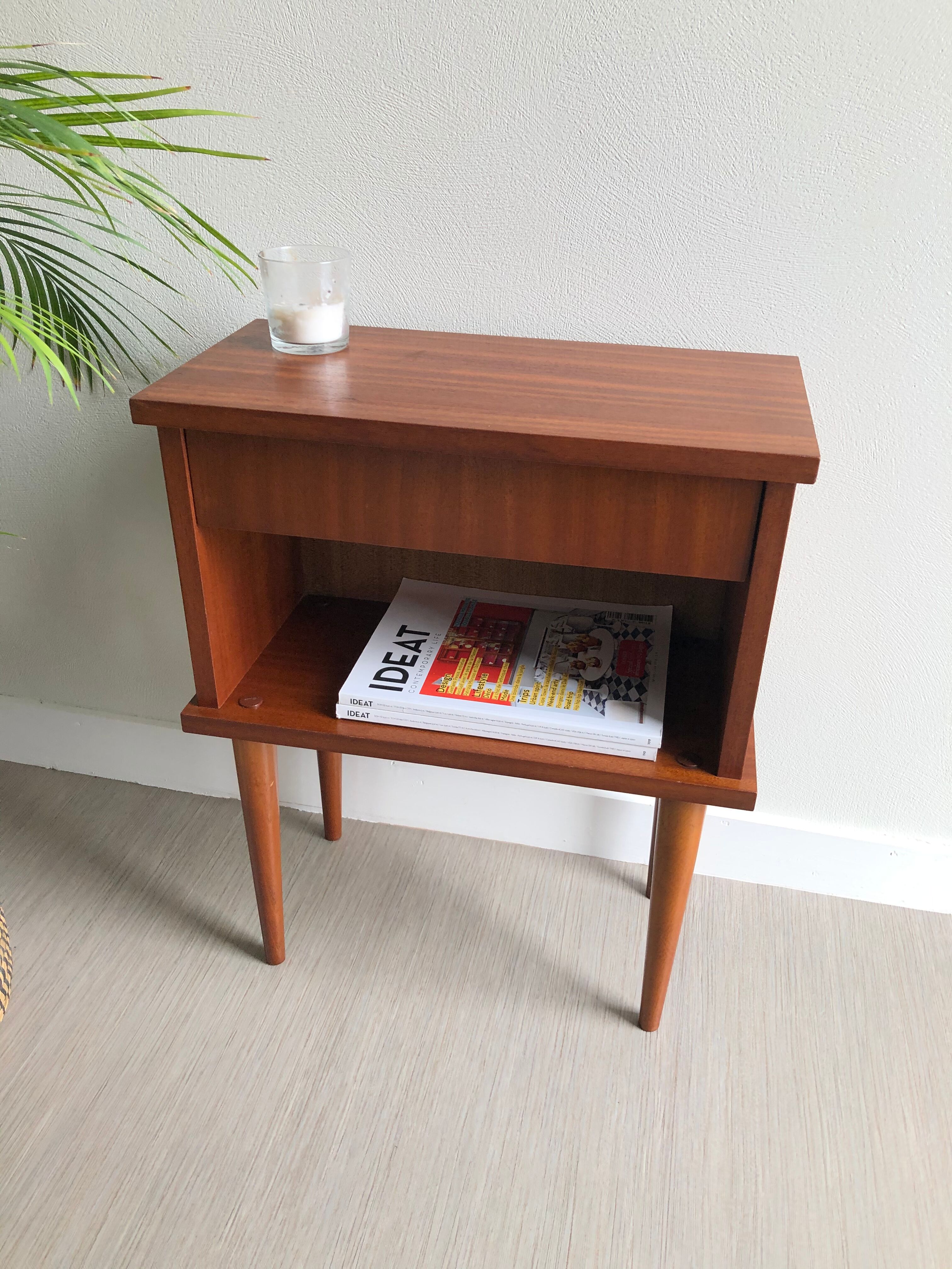 Bedside feet compass