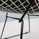 Diamond chair by Harry Bertoia in white & black metal and new seating 1960s