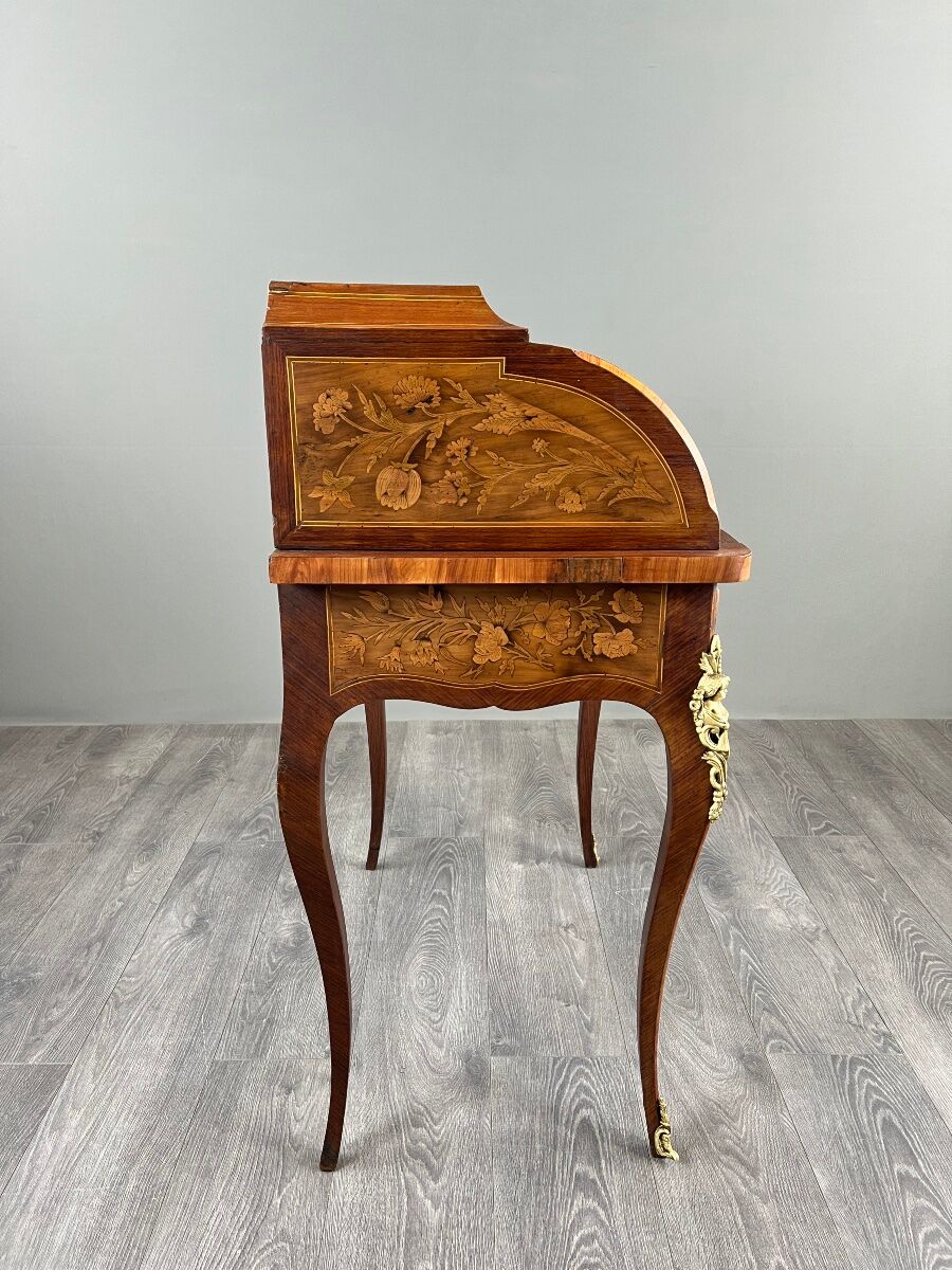 Bureau à cylindre en marqueterie de style Louis XV, XIXe siècle