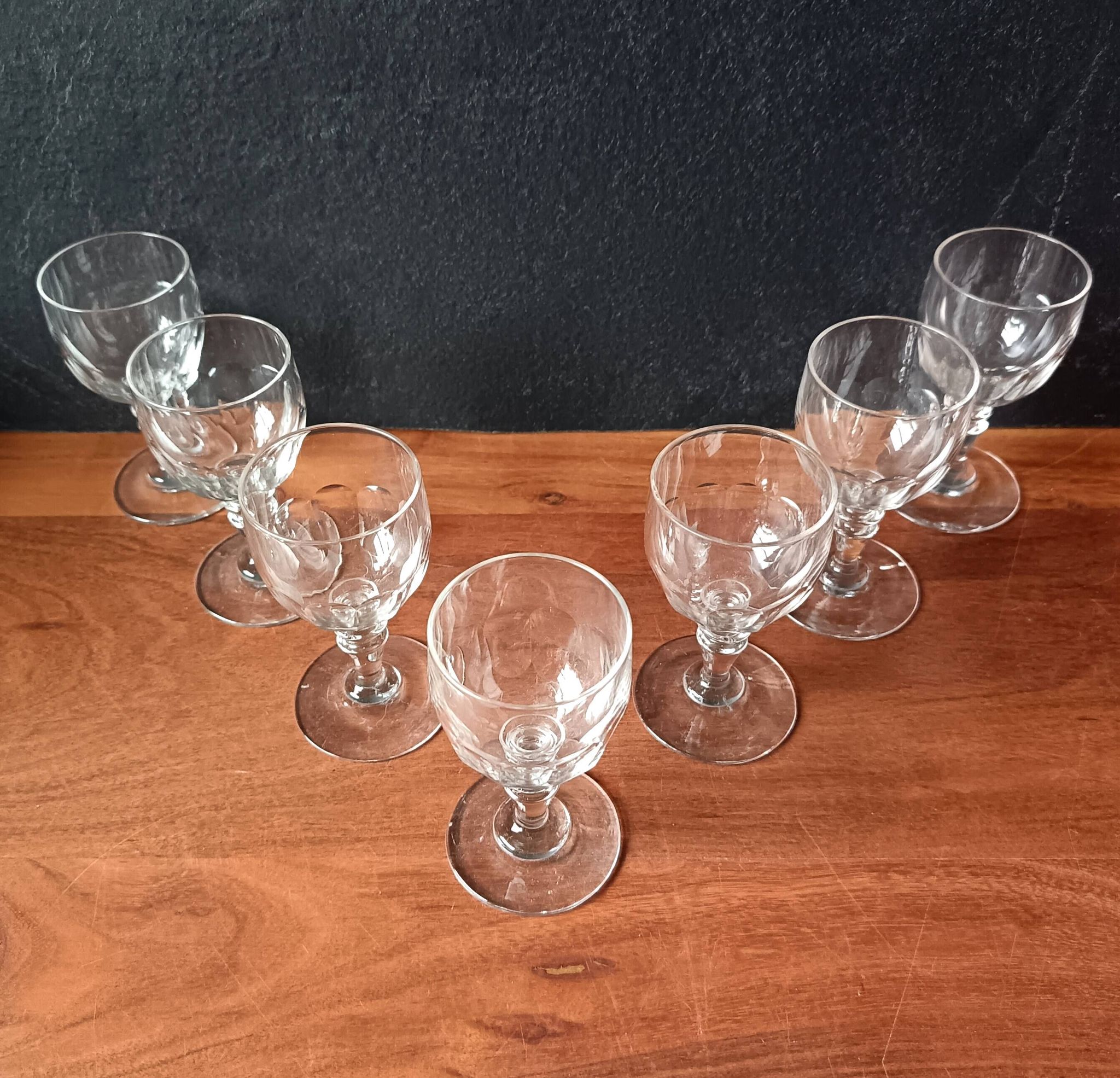 7 verres à apéritif vintage, France