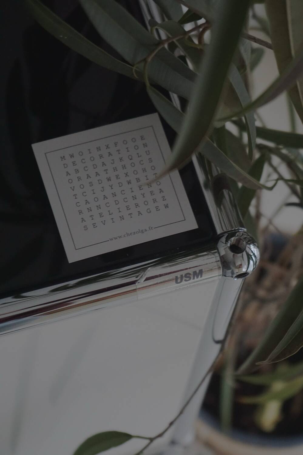 Lot of 3 designer furniture: usm haller white: 1 column with 2 modules.