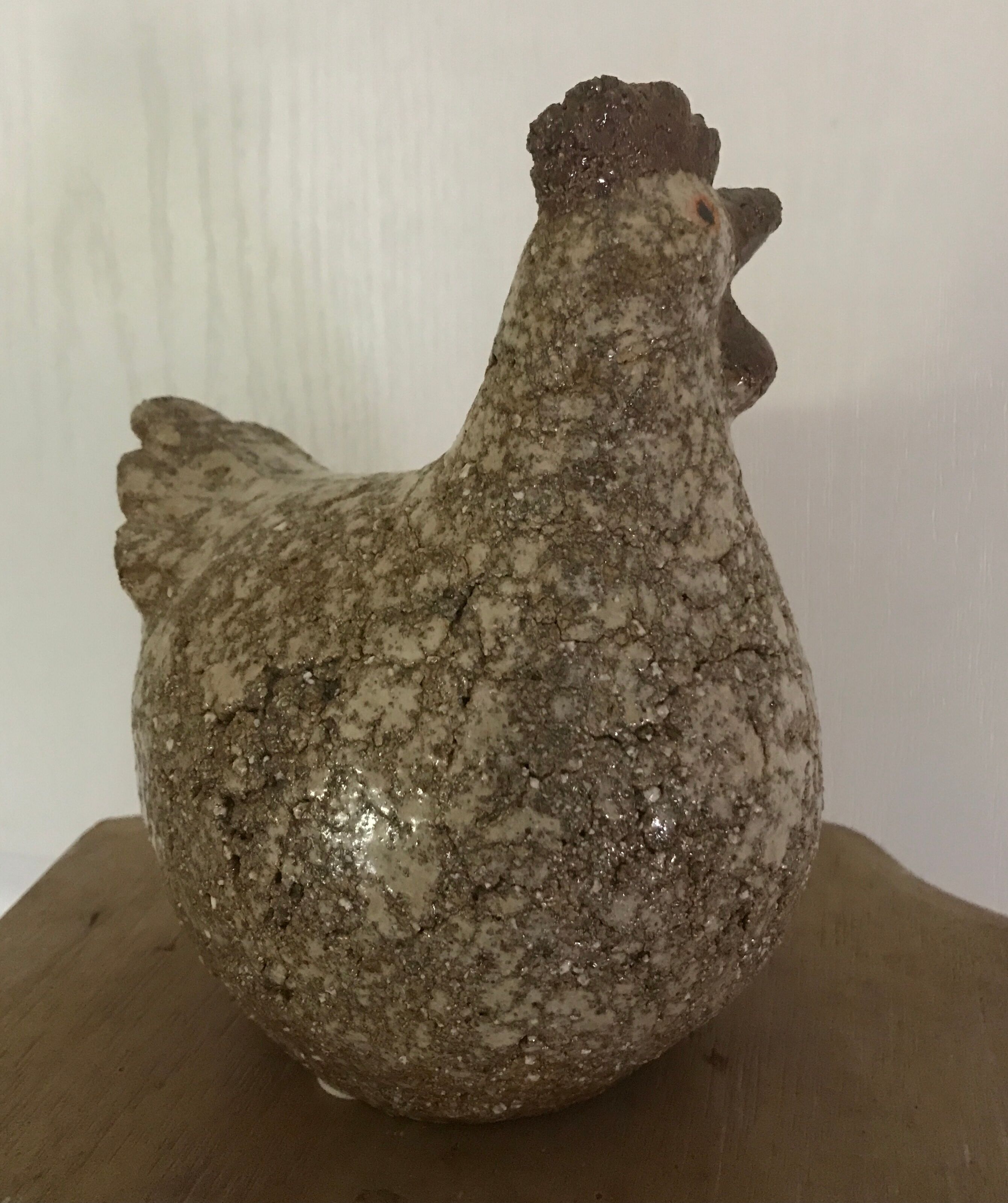 Poule in cracked and enamelled ceramic signed athezza