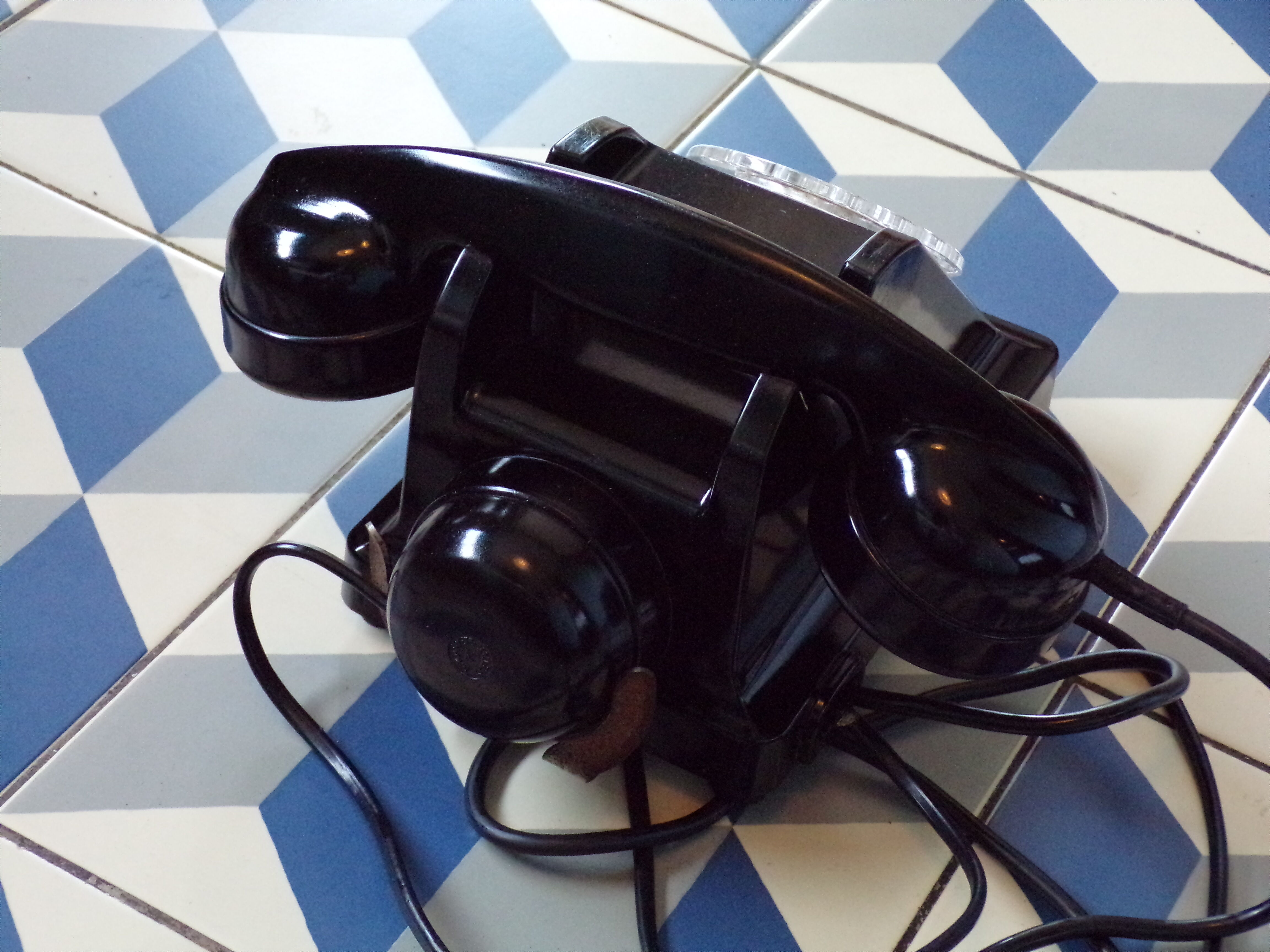 Bakelite vintage dial phone