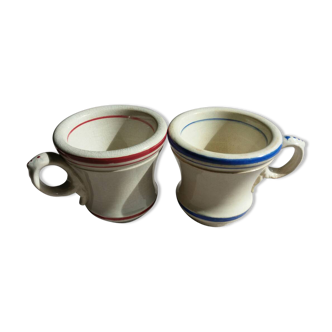 Paire de tasses à café anciennes